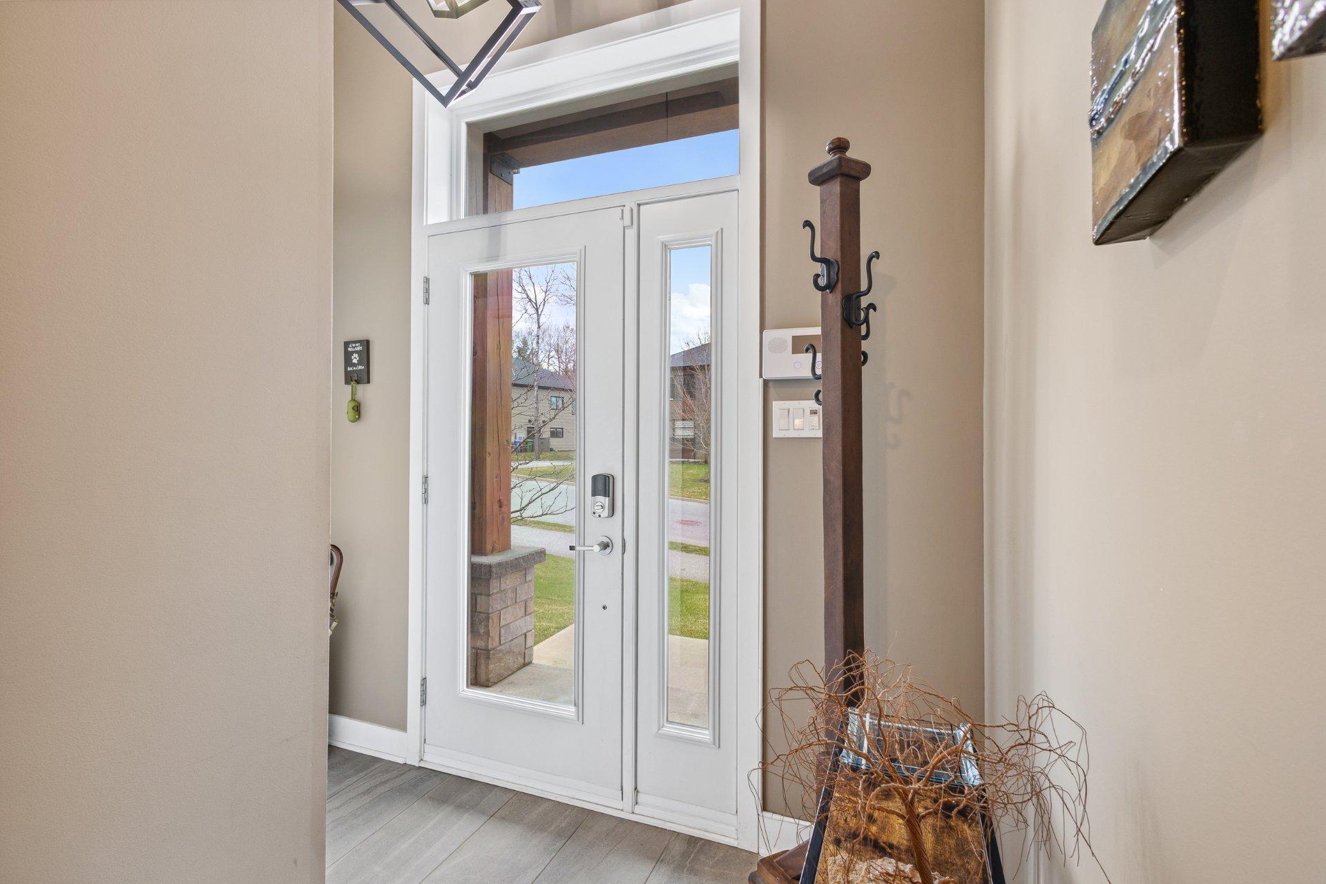 









100


Av. de l'Ail-des-Bois

,
Magog,




QC
J1X0X6

