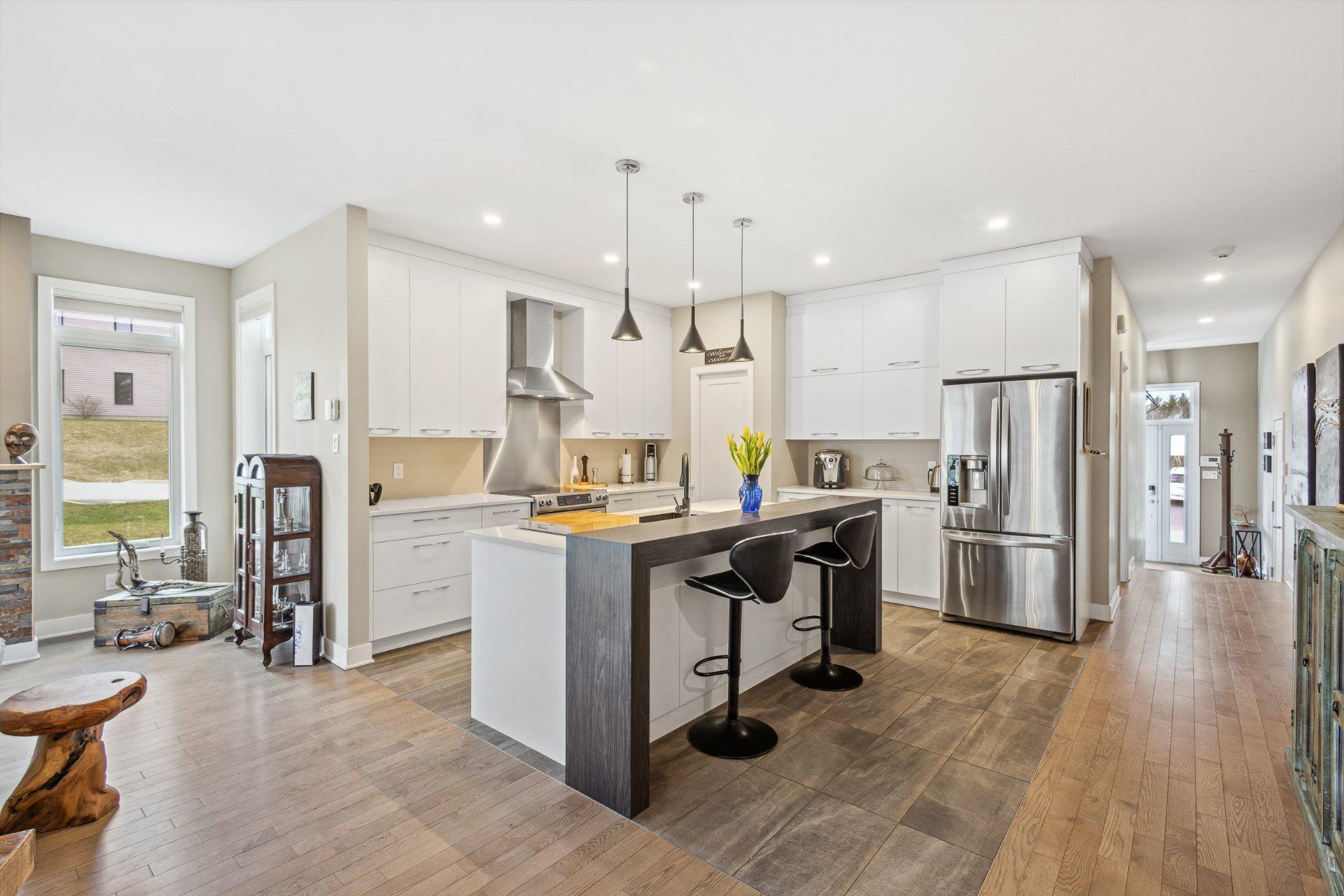 









100


Av. de l'Ail-des-Bois

,
Magog,




QC
J1X0X6


