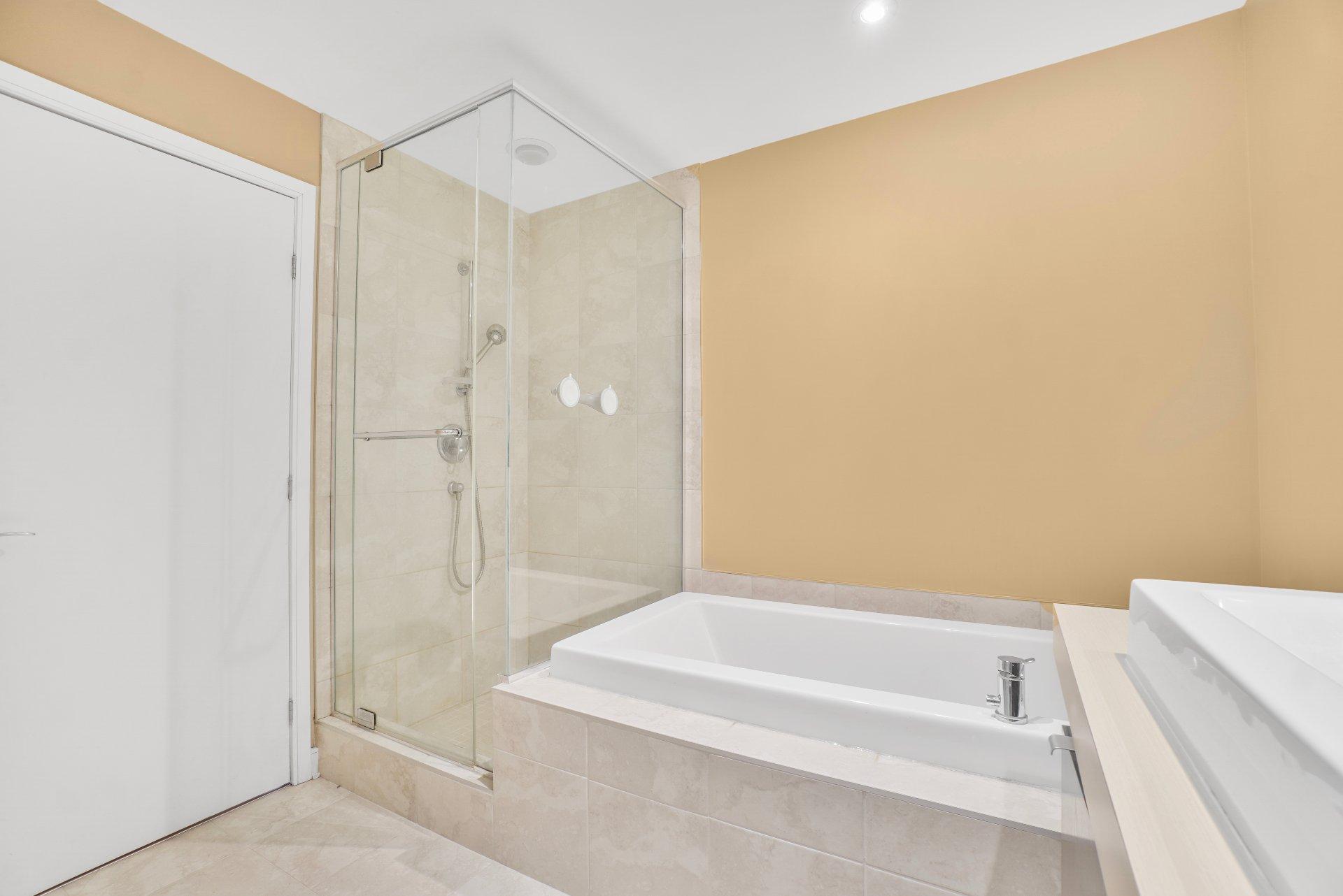 









201


Ch. de la Pointe-Sud

, 614,
Montréal (Verdun/Île-des-Soeurs),




QC
H3E0A2

