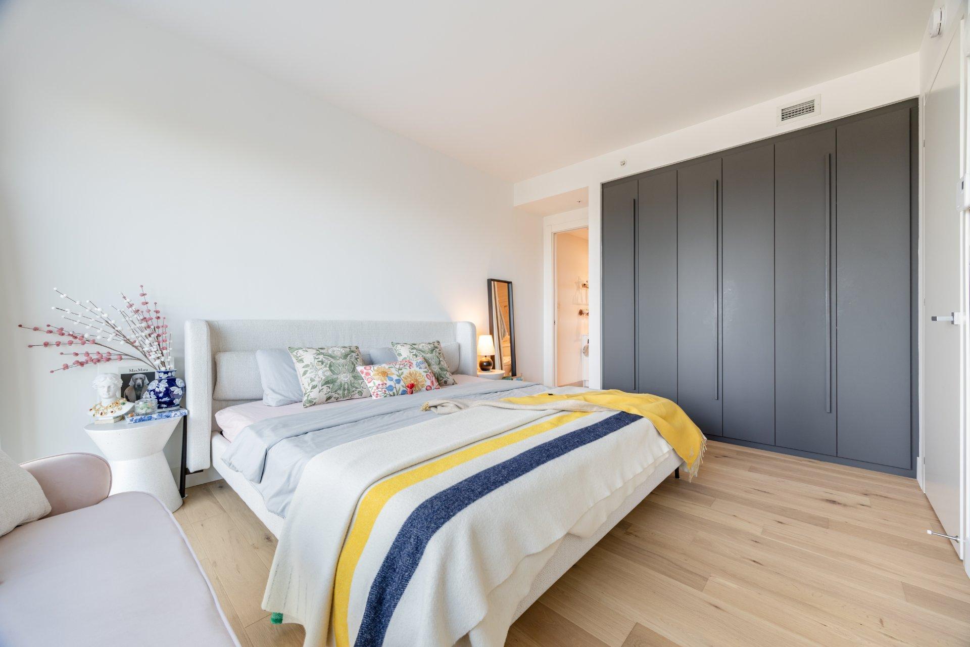 









900


Rue André-Prévost

, 503,
Montréal (Verdun/Île-des-Soeurs),




QC
H3E0E6

