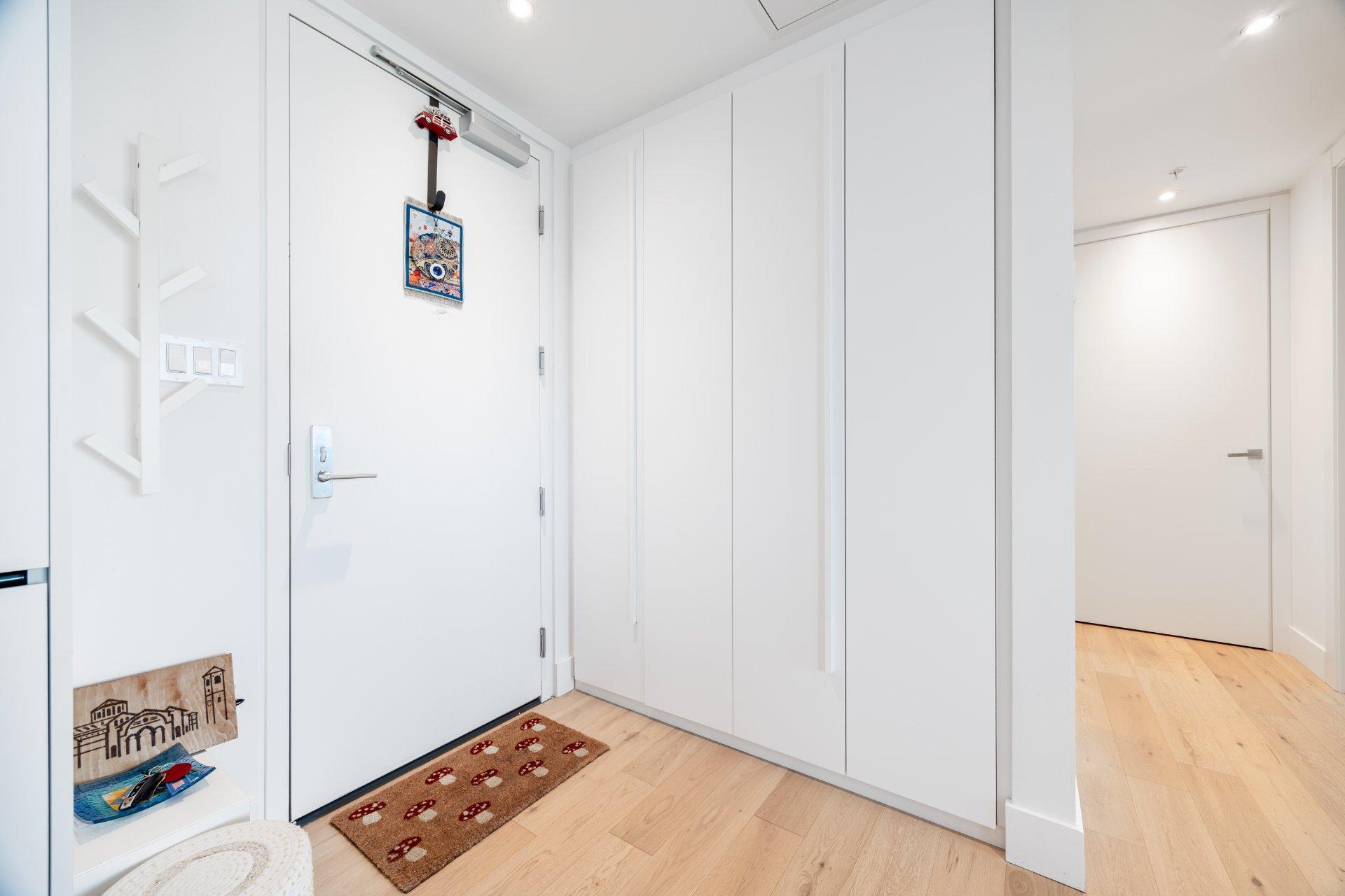 









900


Rue André-Prévost

, 503,
Montréal (Verdun/Île-des-Soeurs),




QC
H3E0E6

