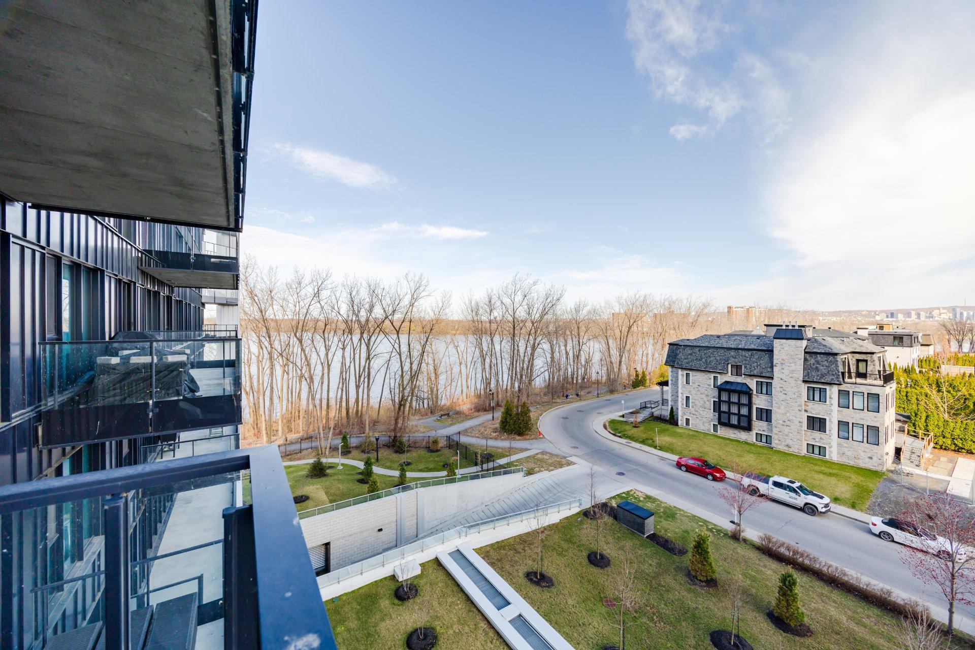 









900


Rue André-Prévost

, 503,
Montréal (Verdun/Île-des-Soeurs),




QC
H3E0E6

