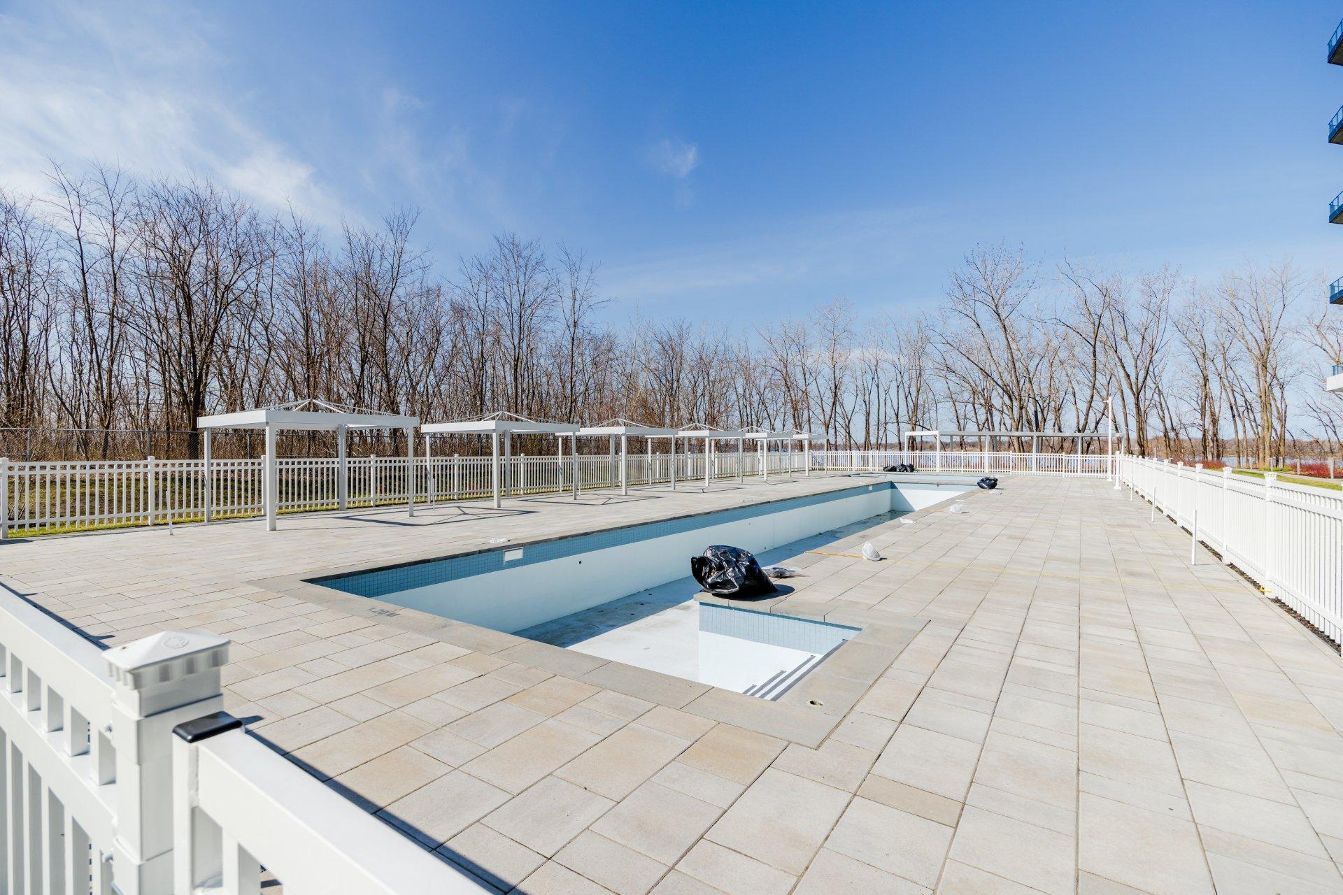 









900


Rue André-Prévost

, 503,
Montréal (Verdun/Île-des-Soeurs),




QC
H3E0E6

