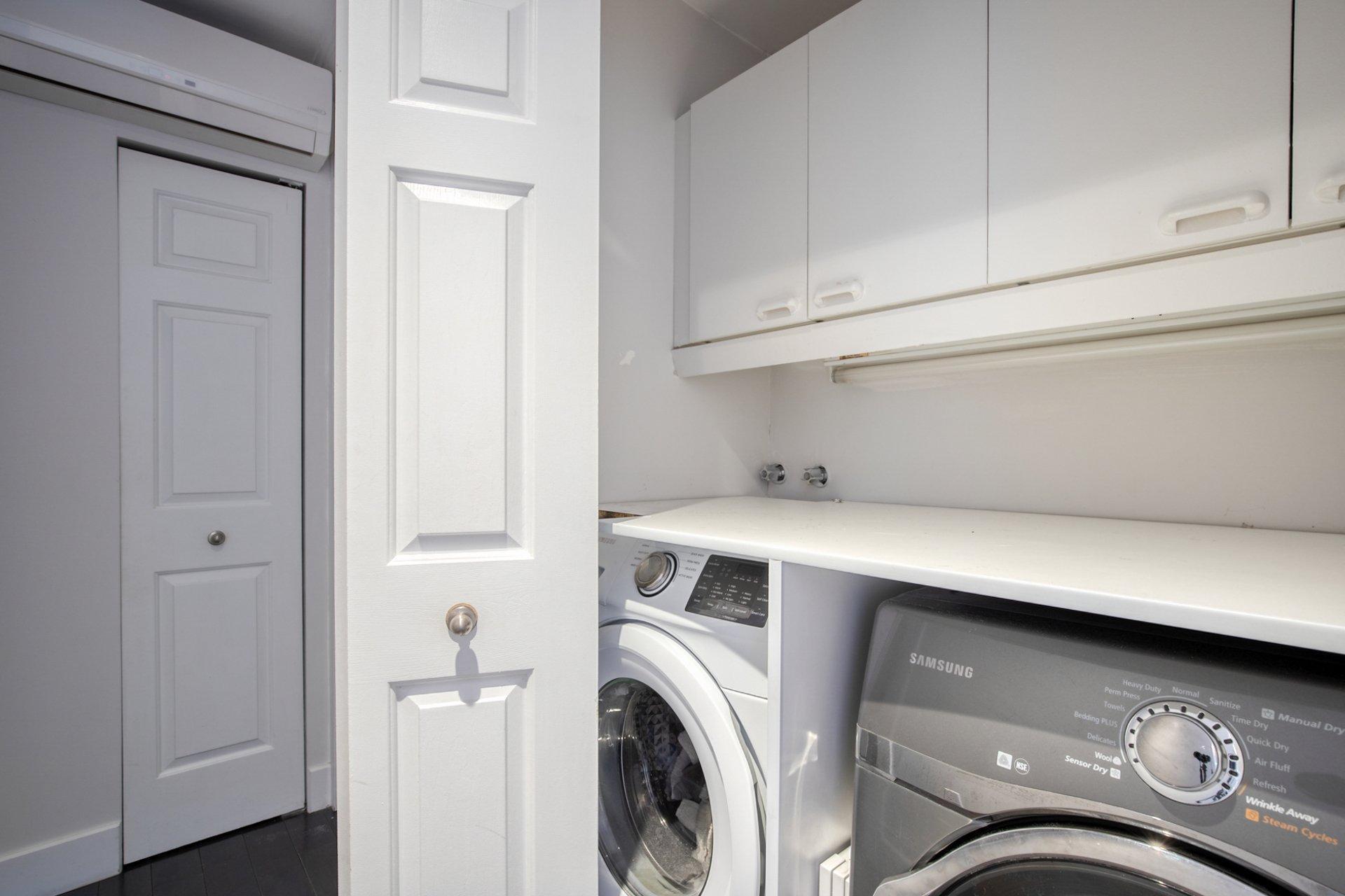 









11


Av. du Mont-St-Bruno

,
Sainte-Julie,




QC
J3E2Z8

