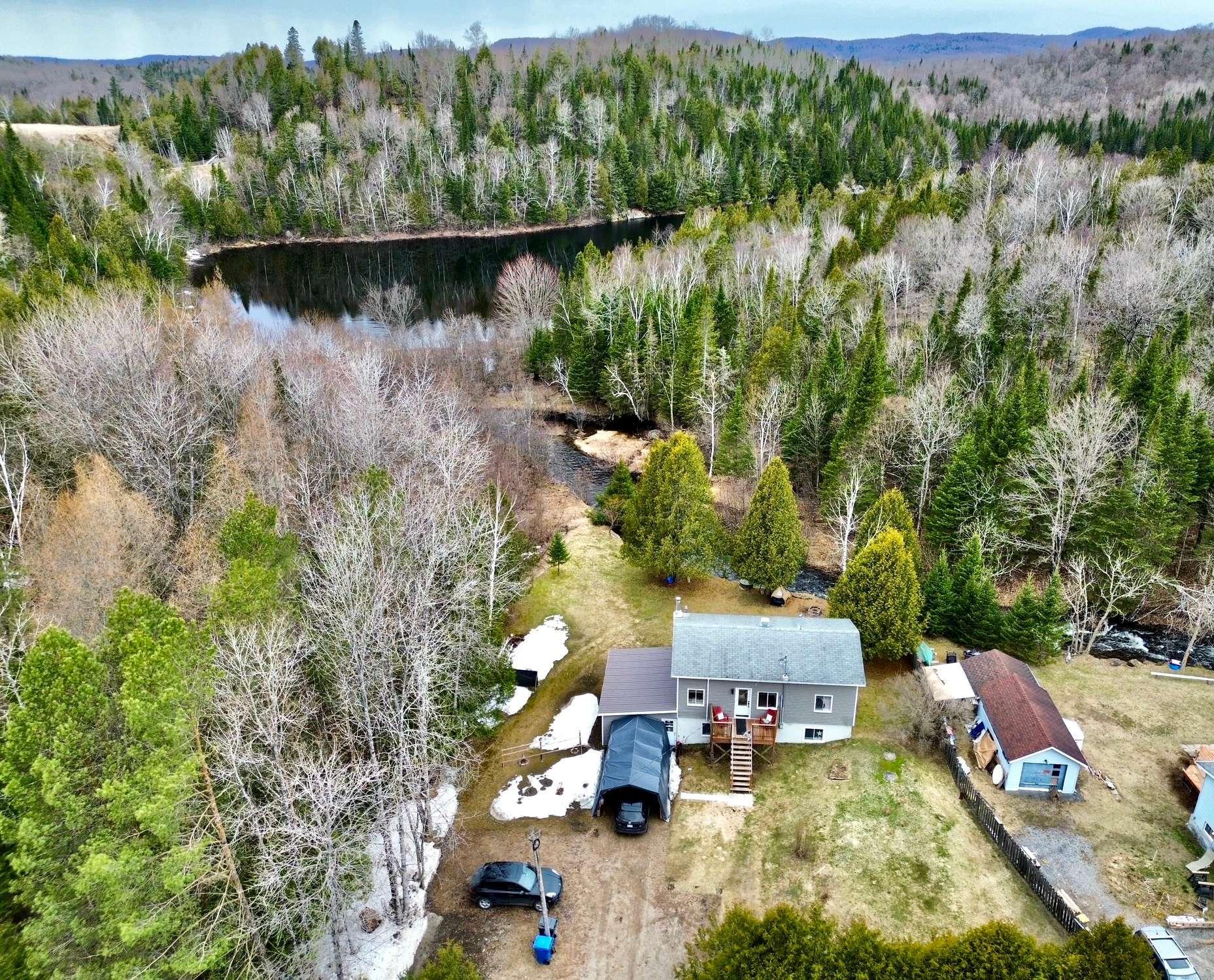 









3438


Route Principale

,
Wentworth-Nord,




QC
J0T1Y0

