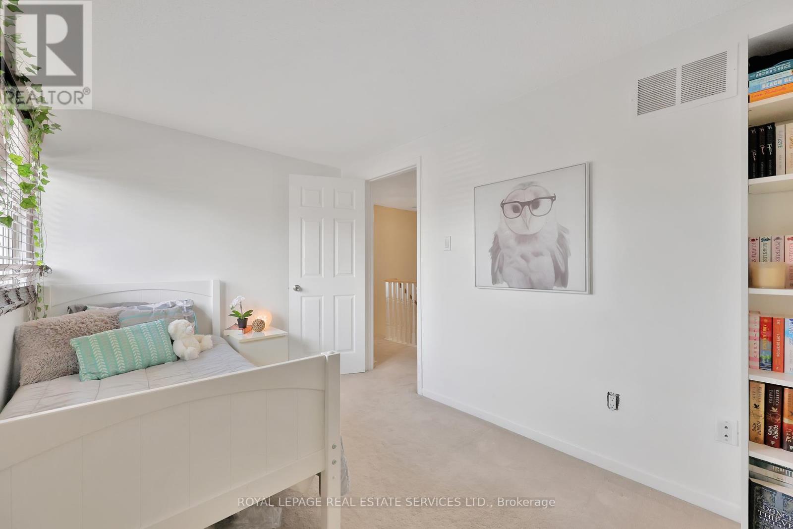 












70 - 3125 FIFTH LINE W

,
Mississauga,




Ontario
L5L3S8

