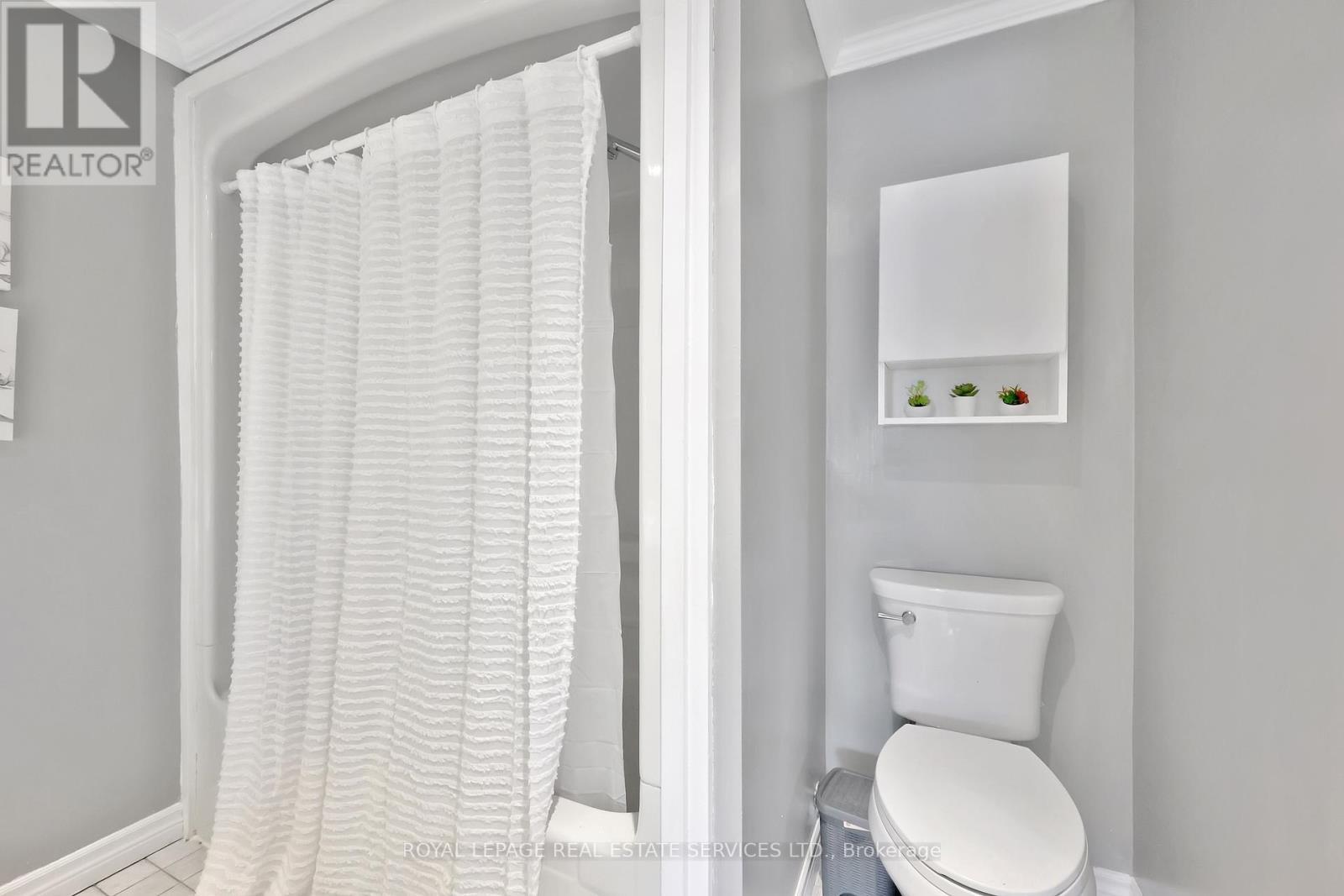 












70 - 3125 FIFTH LINE W

,
Mississauga,




Ontario
L5L3S8

