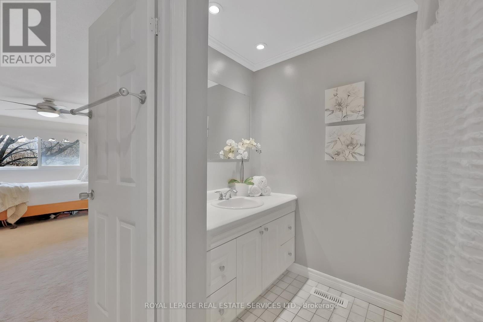 












70 - 3125 FIFTH LINE W

,
Mississauga,




Ontario
L5L3S8

