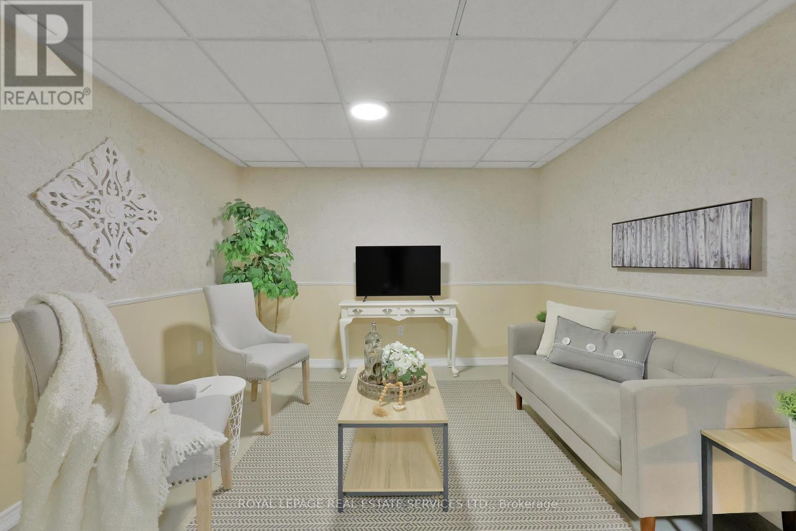 












70 - 3125 FIFTH LINE W

,
Mississauga,




Ontario
L5L3S8

