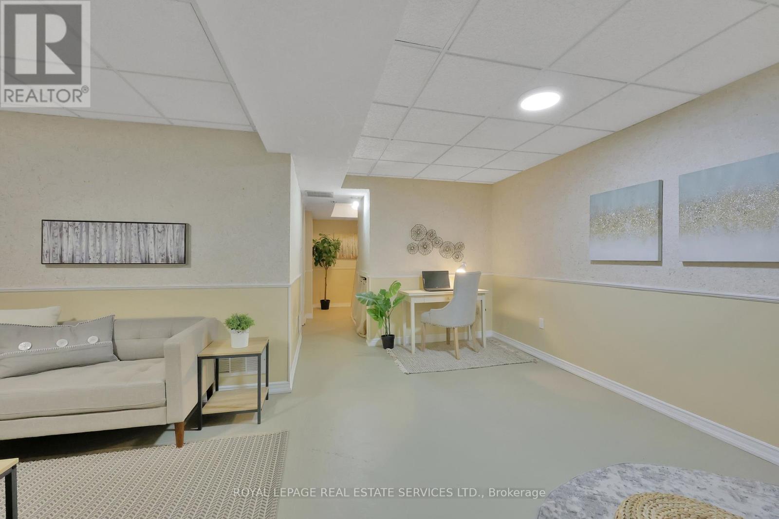 












70 - 3125 FIFTH LINE W

,
Mississauga,




Ontario
L5L3S8


