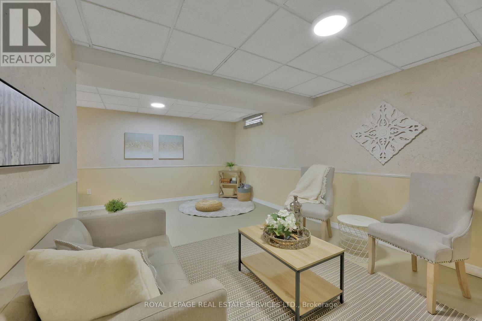 












70 - 3125 FIFTH LINE W

,
Mississauga,




Ontario
L5L3S8

