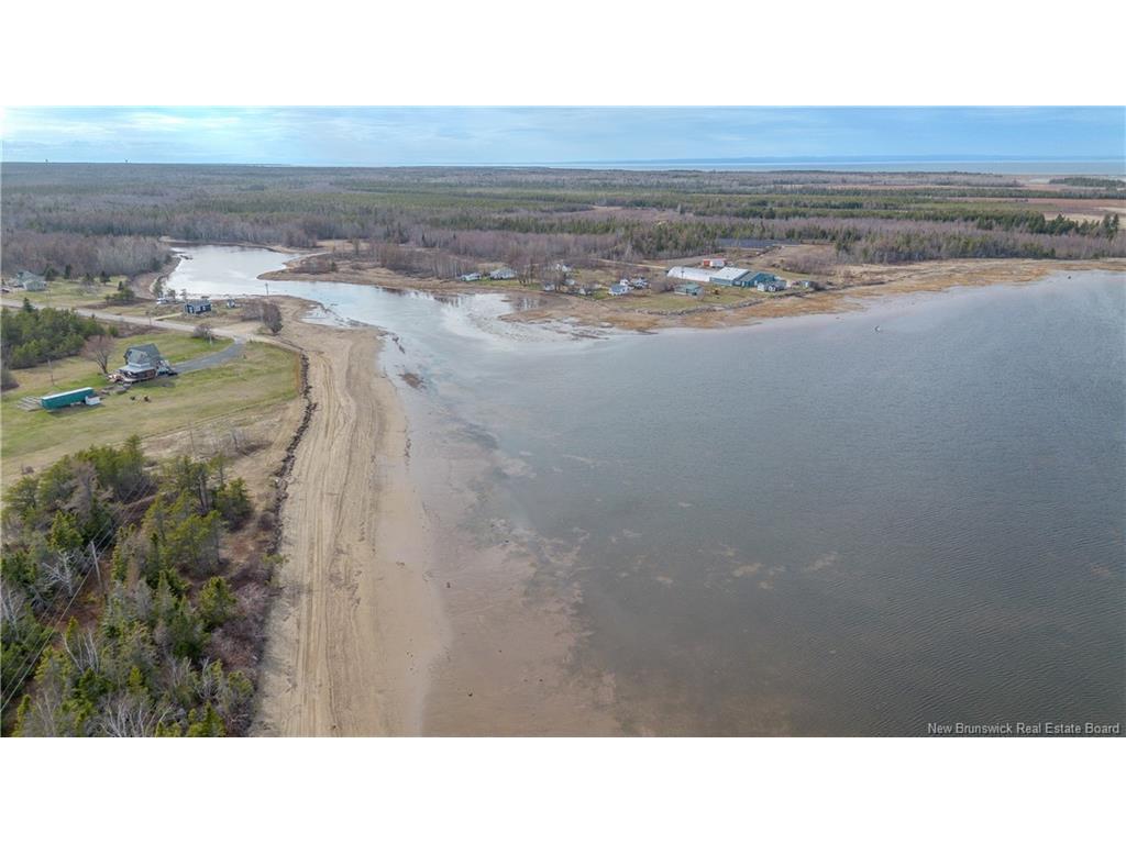 









3669


Morais

,
Bas-Caraquet,




NB
E1W 5Y1

