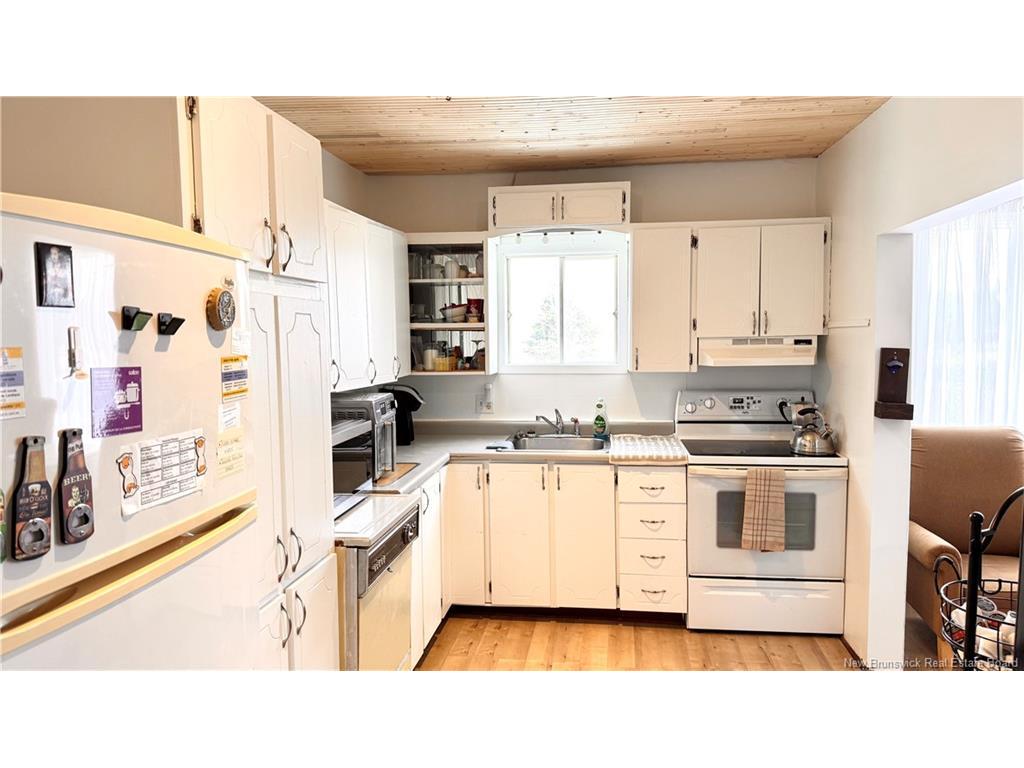 









3669


Morais

,
Bas-Caraquet,




NB
E1W 5Y1

