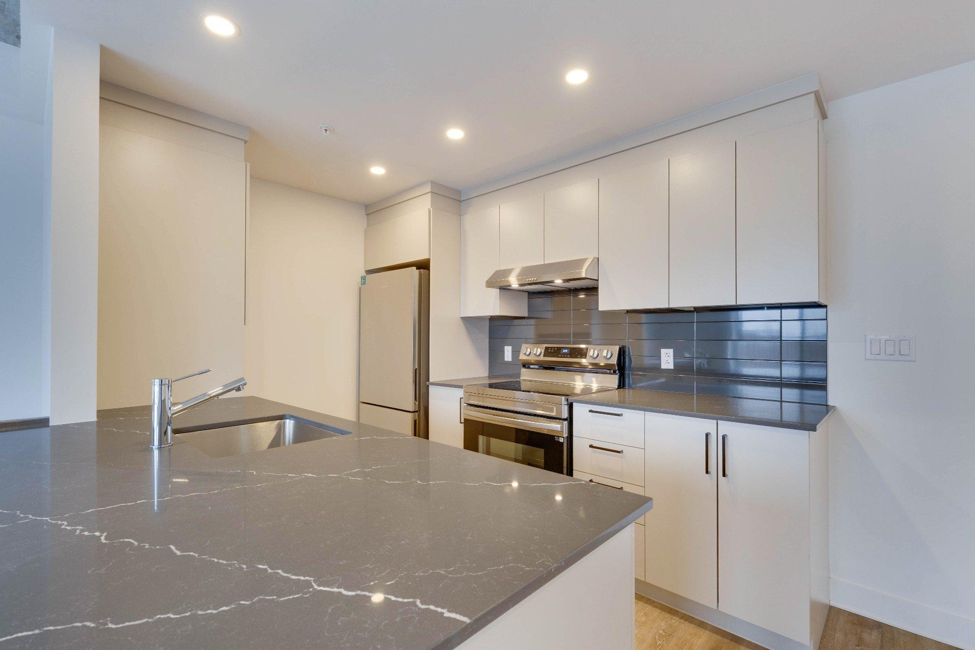 









1640


Boul. de la Côte-Vertu

, 402,
Montréal (Saint-Laurent),




QC
H4L2A2


