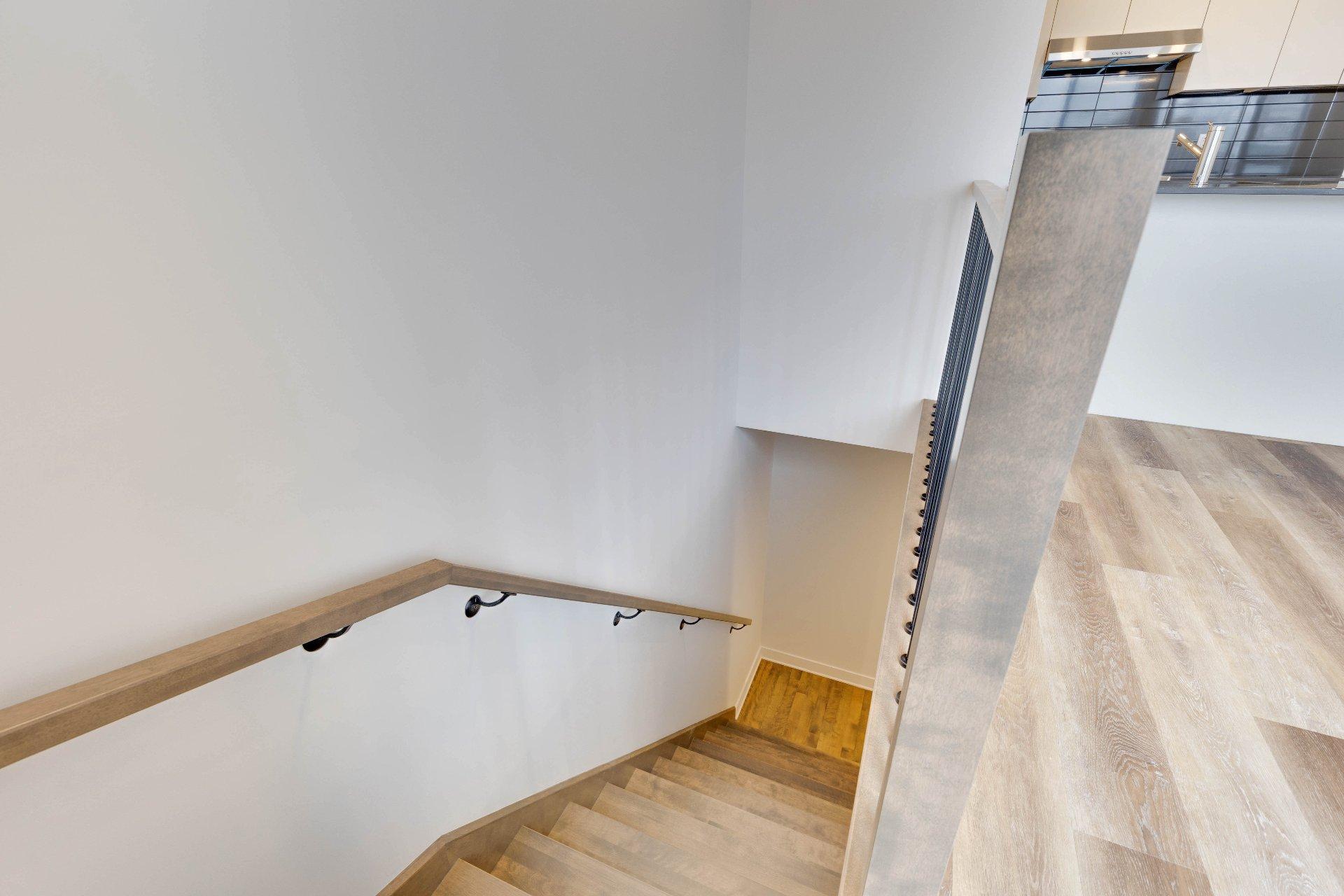 









1640


Boul. de la Côte-Vertu

, 402,
Montréal (Saint-Laurent),




QC
H4L2A2

