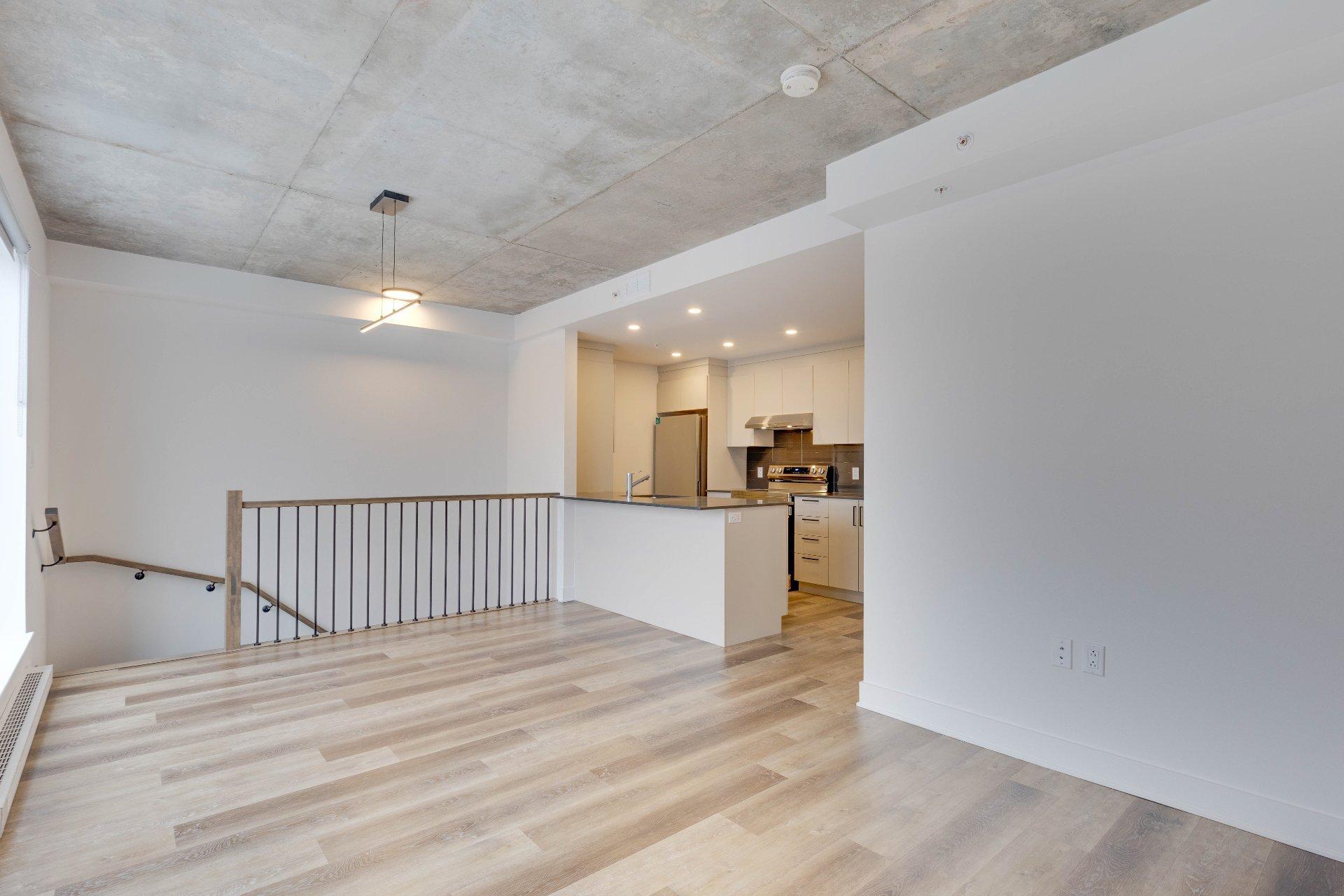 









1640


Boul. de la Côte-Vertu

, 402,
Montréal (Saint-Laurent),




QC
H4L2A2

