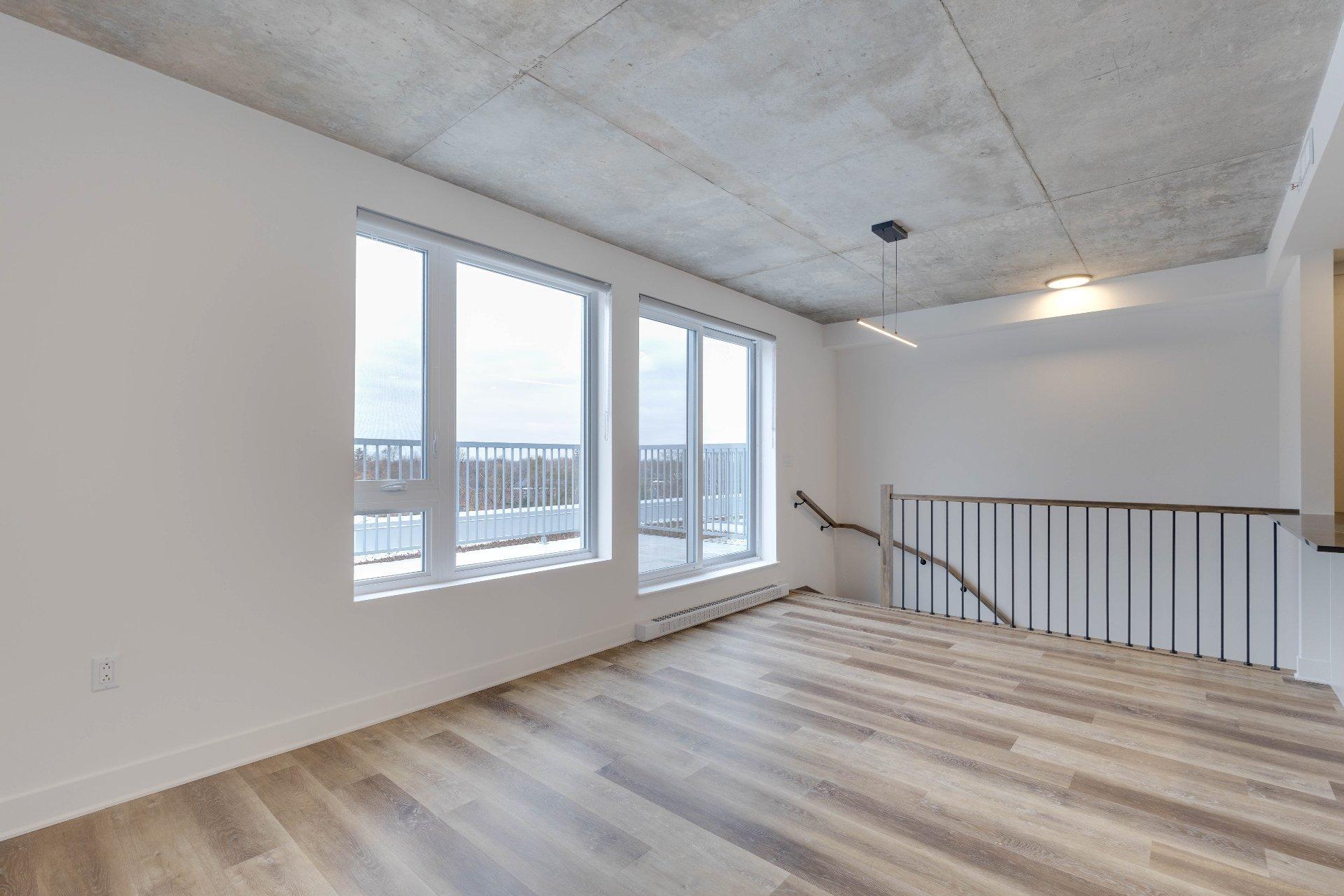 









1640


Boul. de la Côte-Vertu

, 402,
Montréal (Saint-Laurent),




QC
H4L2A2

