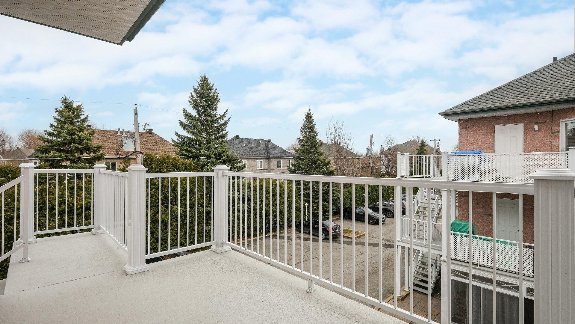 









319


Rue Damien-Benoît

,
Mont-Saint-Hilaire,




QC
J3H6B2

