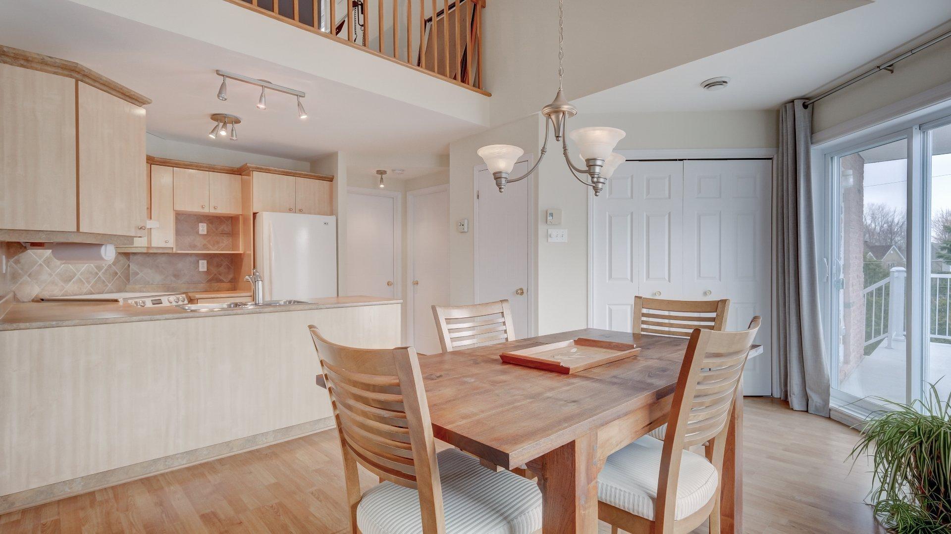 









319


Rue Damien-Benoît

,
Mont-Saint-Hilaire,




QC
J3H6B2

