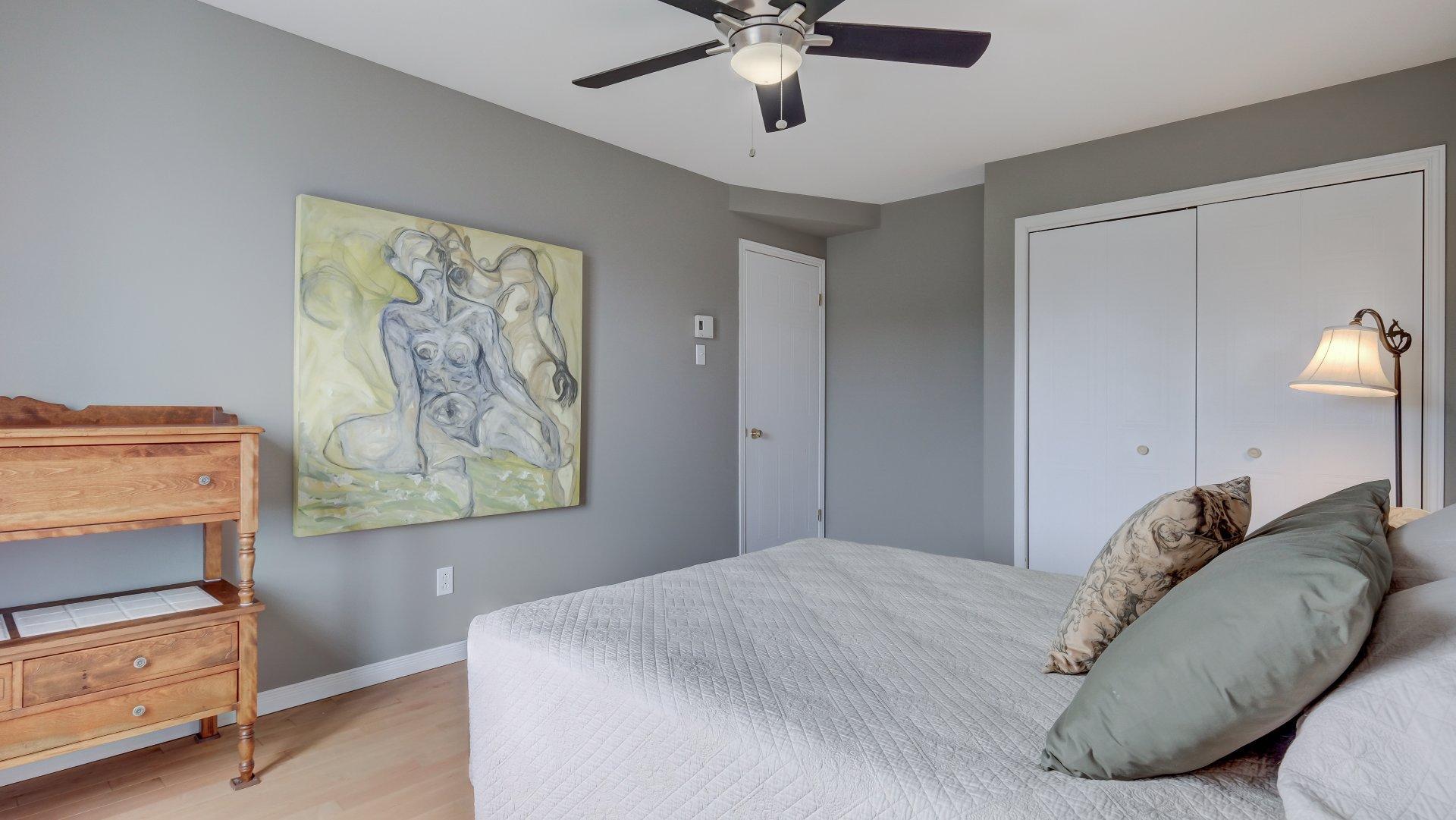 









319


Rue Damien-Benoît

,
Mont-Saint-Hilaire,




QC
J3H6B2

