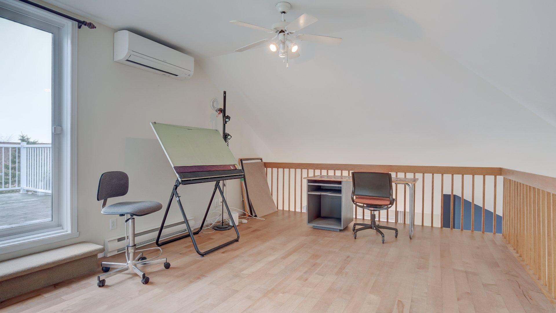 









319


Rue Damien-Benoît

,
Mont-Saint-Hilaire,




QC
J3H6B2

