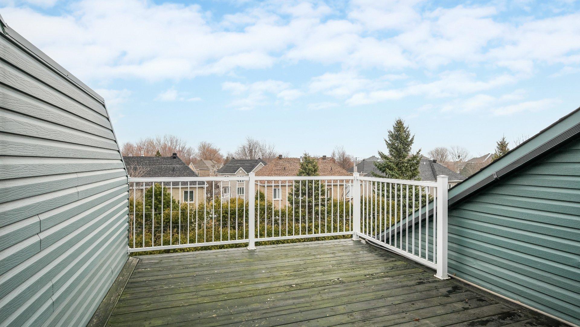 









319


Rue Damien-Benoît

,
Mont-Saint-Hilaire,




QC
J3H6B2

