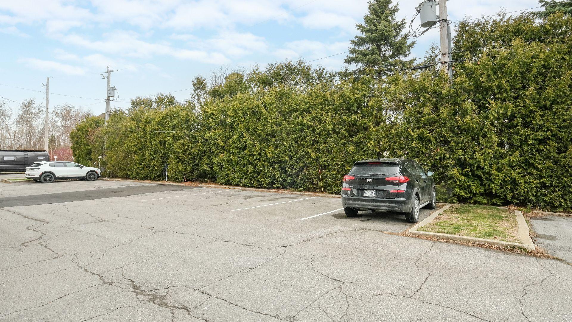 









319


Rue Damien-Benoît

,
Mont-Saint-Hilaire,




QC
J3H6B2

