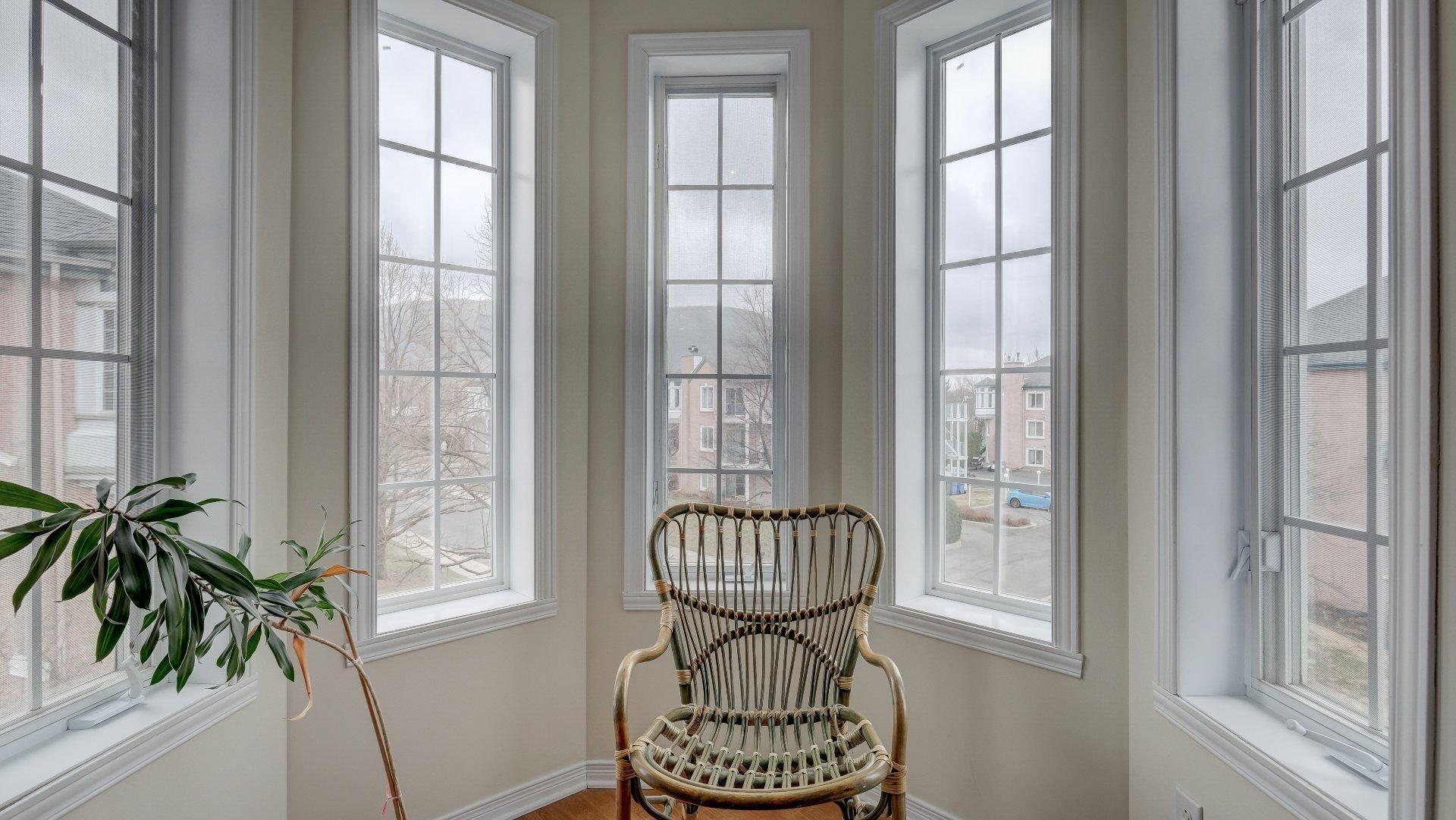 









319


Rue Damien-Benoît

,
Mont-Saint-Hilaire,




QC
J3H6B2

