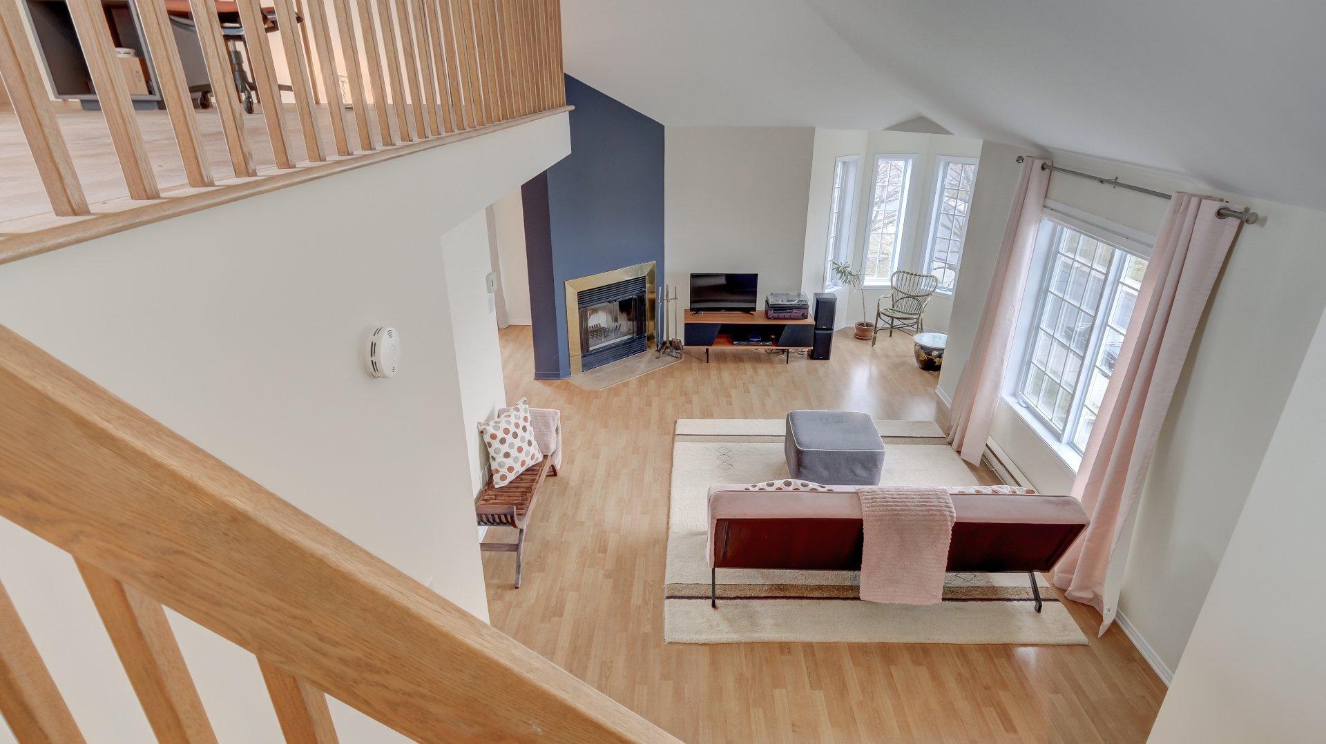 









319


Rue Damien-Benoît

,
Mont-Saint-Hilaire,




QC
J3H6B2

