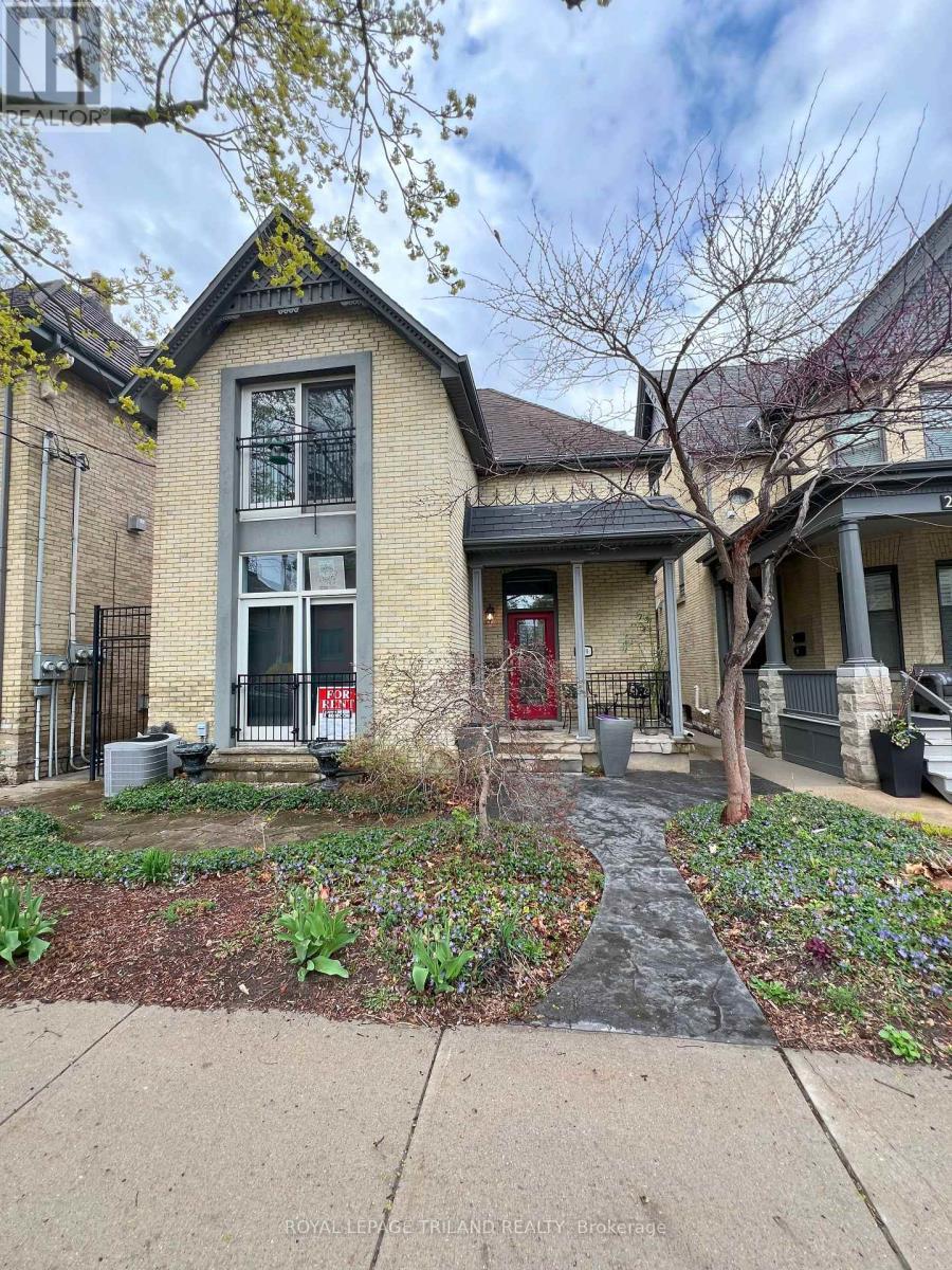 












LOWER - 290 HYMAN STREET

,
London East (East F),




Ontario
N6B2G7

