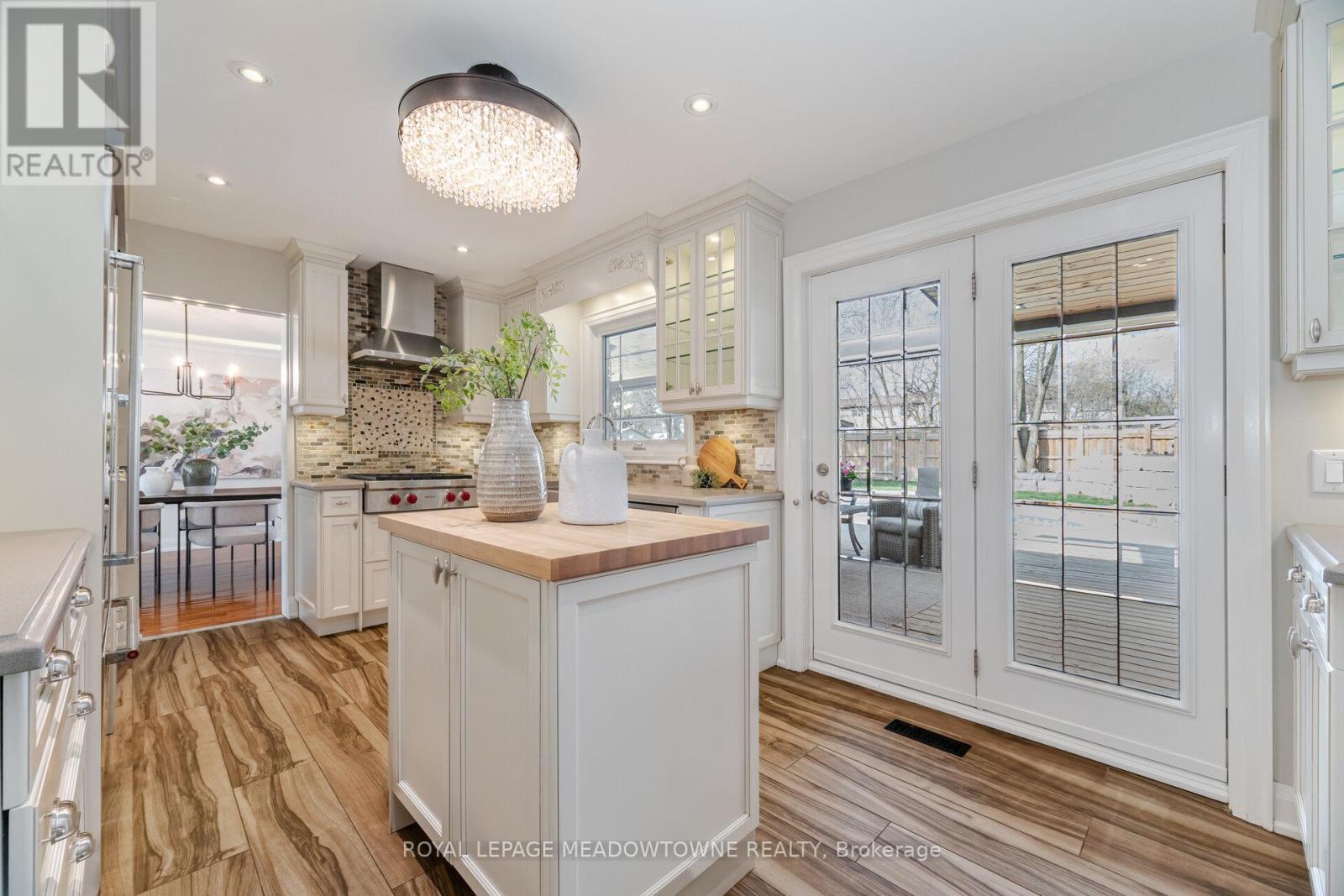 












6736 BARRISDALE DRIVE

,
Mississauga,




Ontario
L5N2H4

