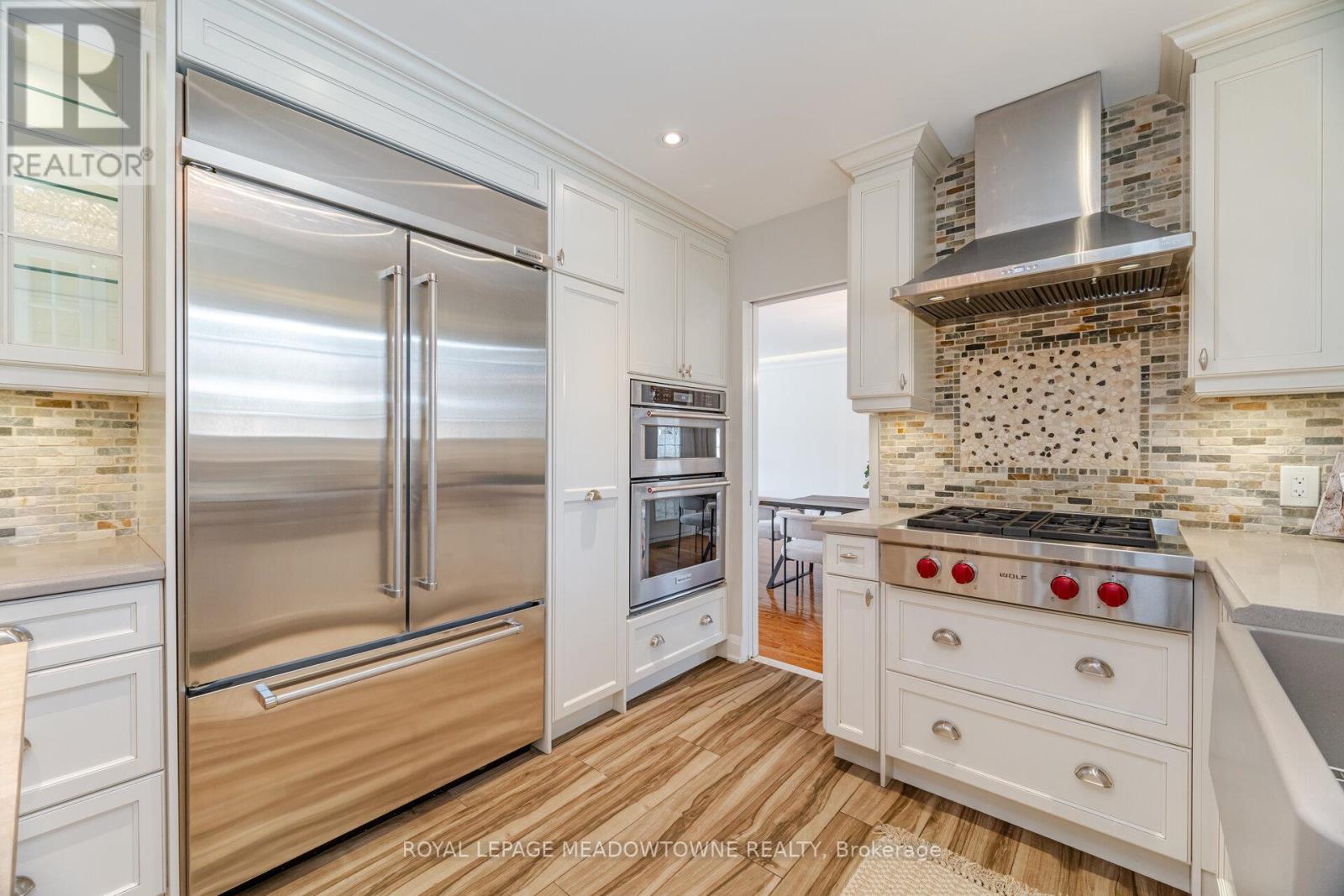 












6736 BARRISDALE DRIVE

,
Mississauga,




Ontario
L5N2H4

