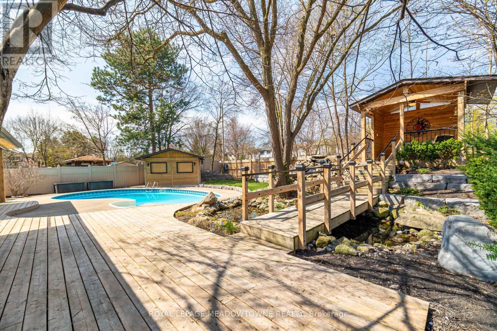 












6736 BARRISDALE DRIVE

,
Mississauga,




Ontario
L5N2H4

