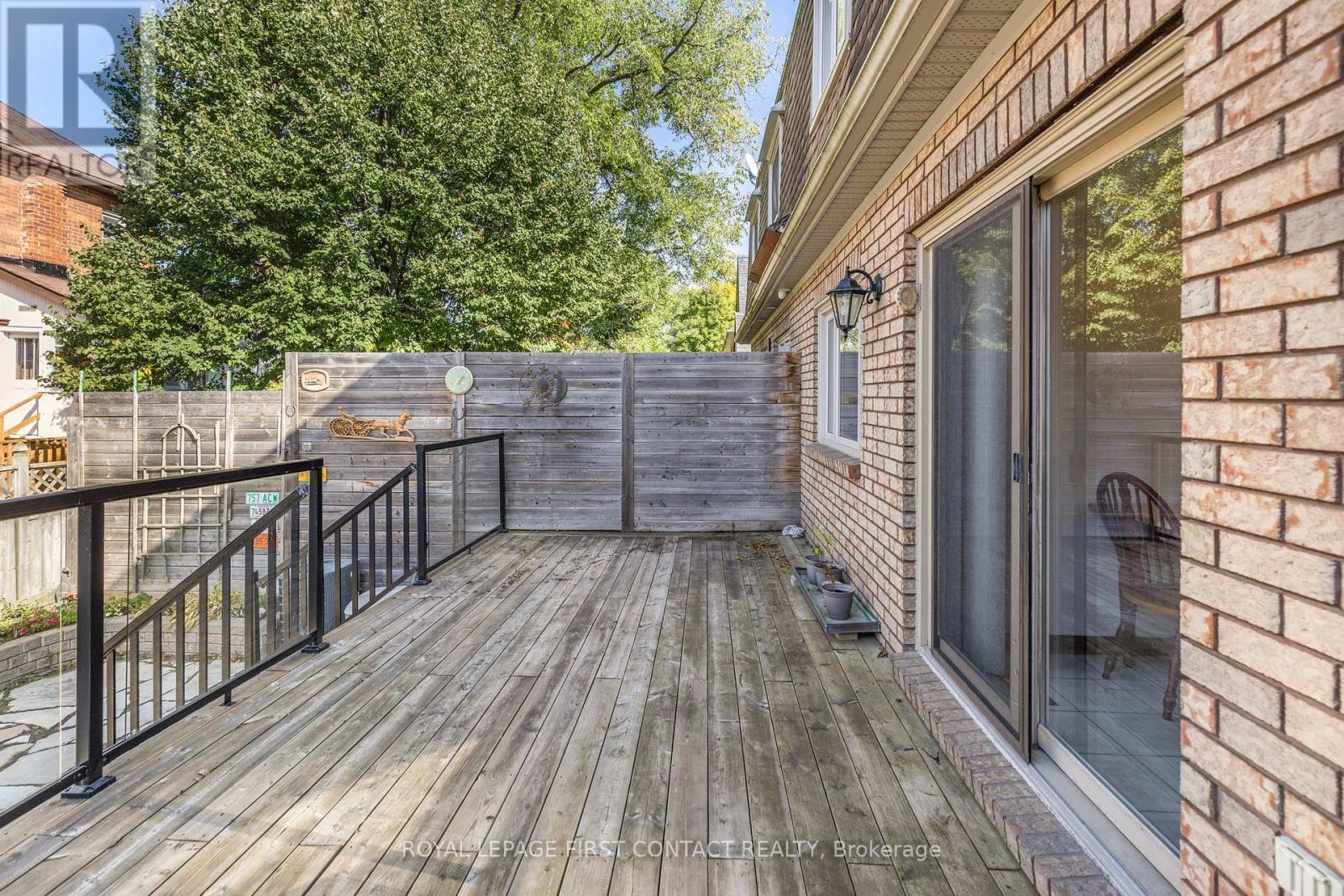 












36 KEMPENFELT DRIVE

,
Barrie,




Ontario
L4M1B9

