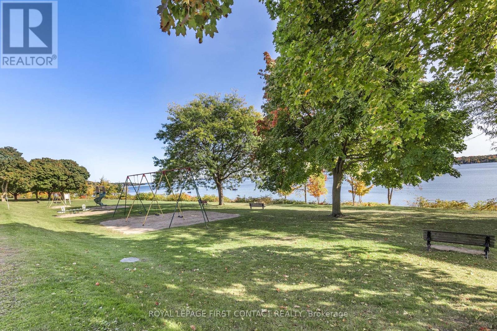 












36 KEMPENFELT DRIVE

,
Barrie,




Ontario
L4M1B9


