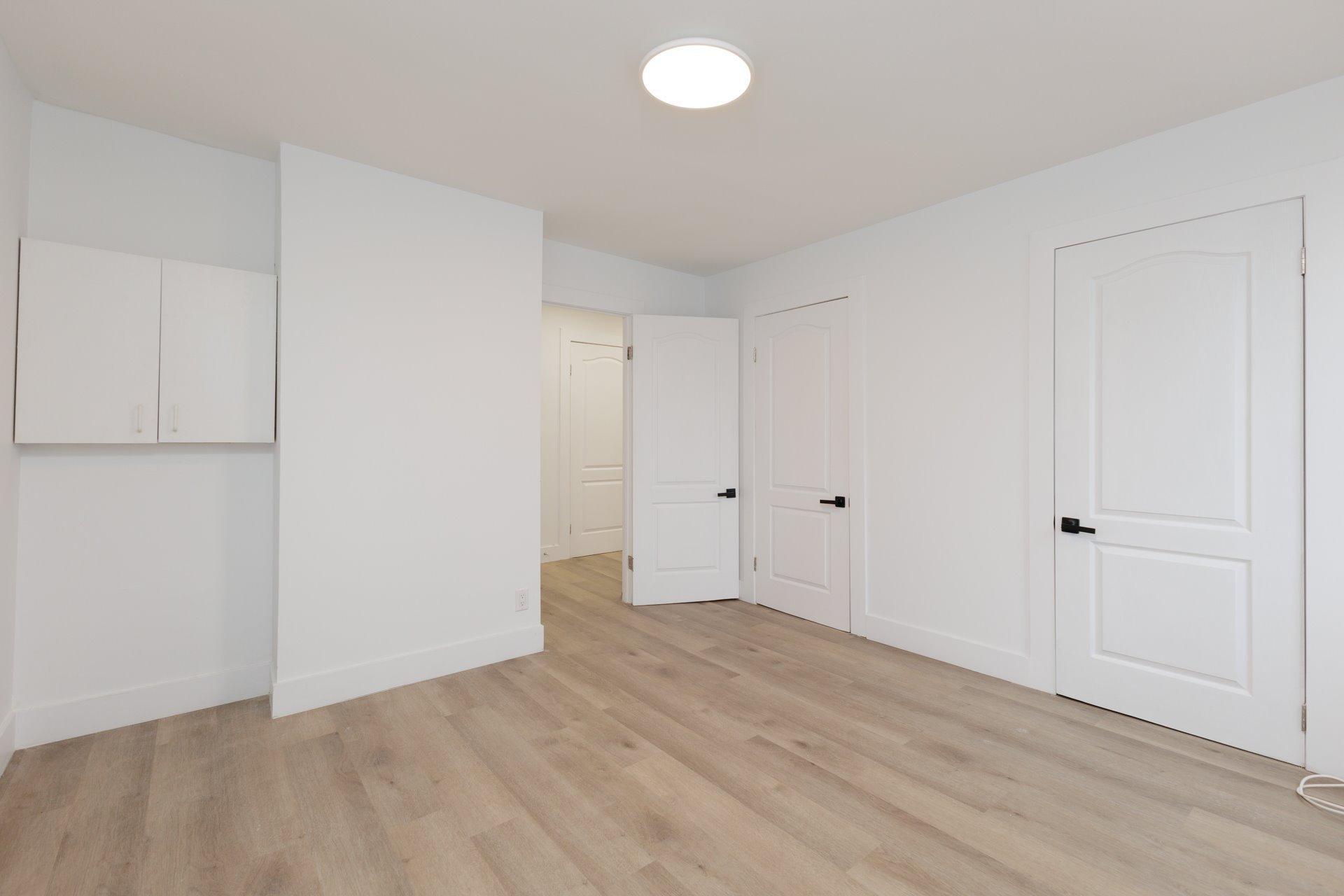 









2220


Av. Nightingale

,
Dorval,




QC
H9S2J9

