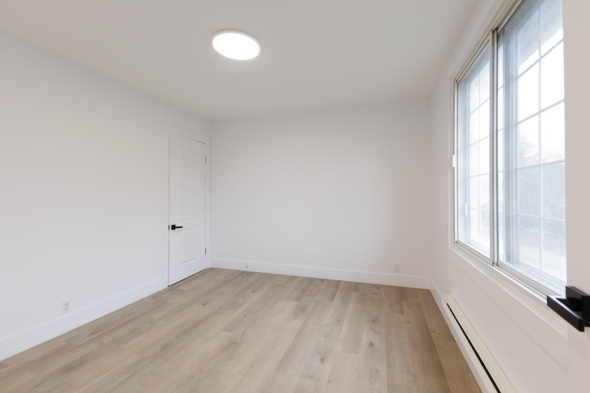 









2220


Av. Nightingale

,
Dorval,




QC
H9S2J9

