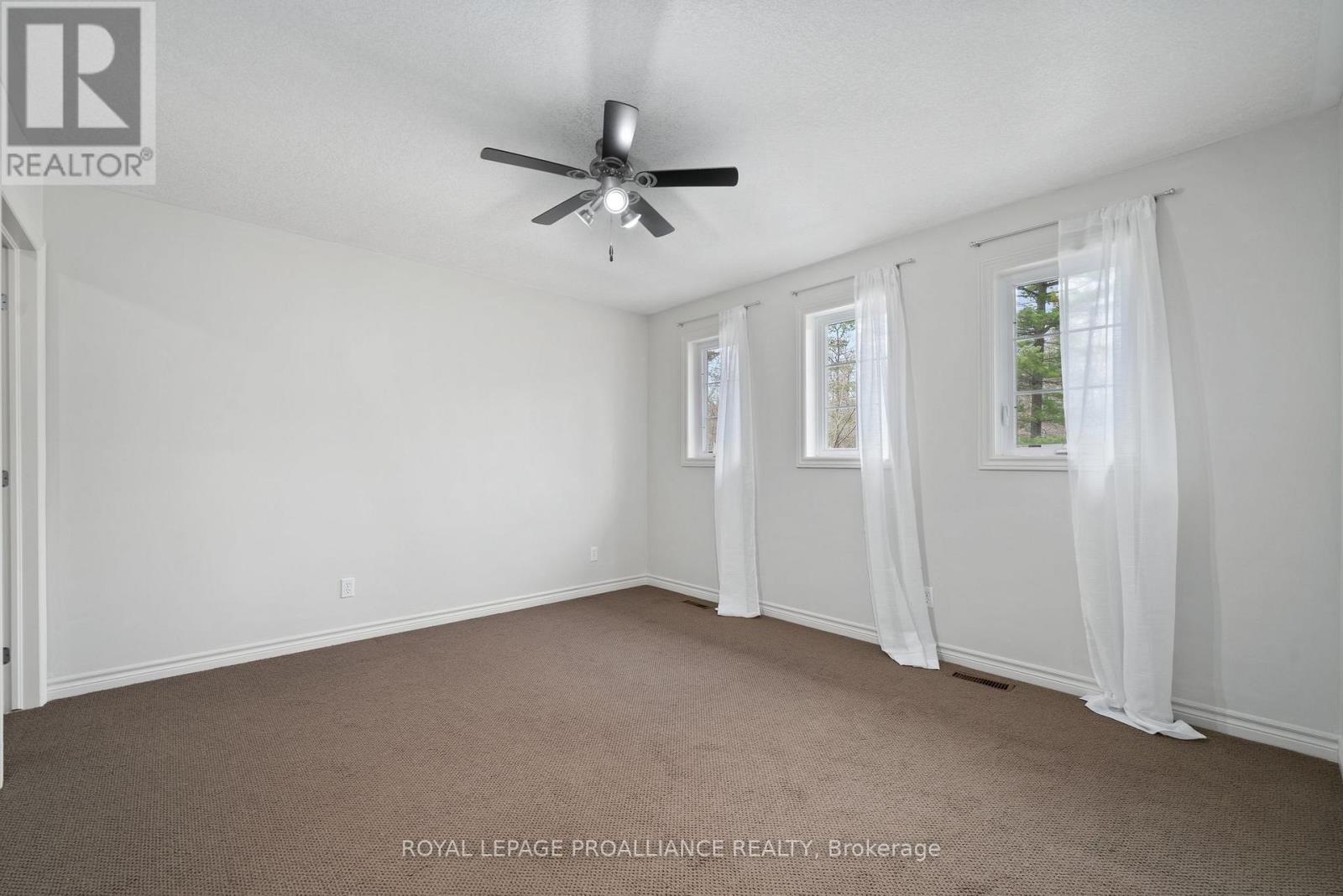 












2 OAK RIDGE DRIVE

,
Quinte West (Sidney Ward),




Ontario
K0K3E0

