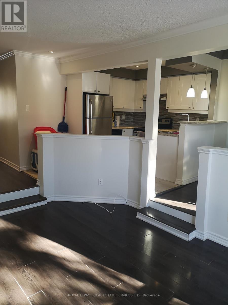 












15 - 12 LANKIN BOULEVARD

,
Orillia,




Ontario
L3V6T2

