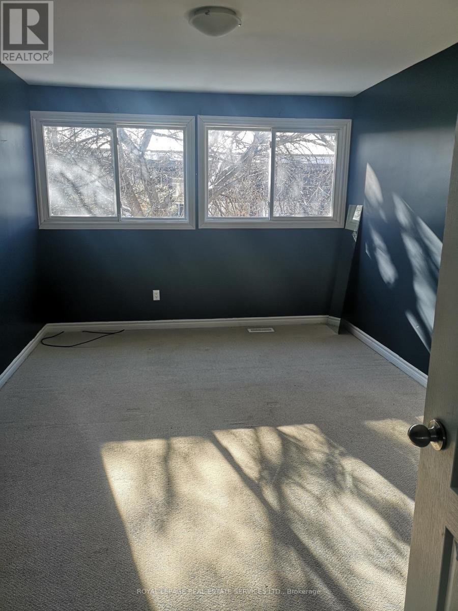 












15 - 12 LANKIN BOULEVARD

,
Orillia,




Ontario
L3V6T2

