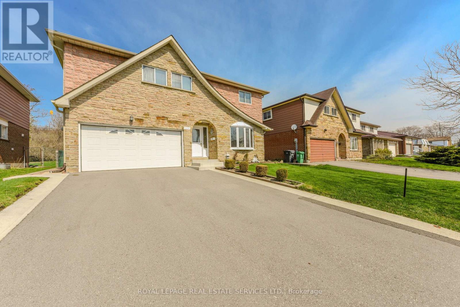 












2696 CRYSTALBURN AVENUE

,
Mississauga,




Ontario
L5B2N8

