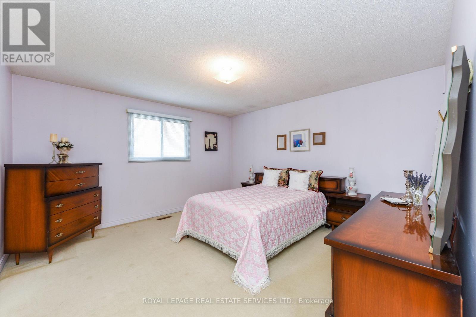 












2696 CRYSTALBURN AVENUE

,
Mississauga,




Ontario
L5B2N8

