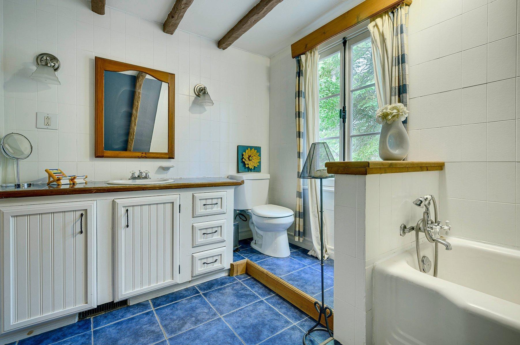 









138


Ch. Boyer

,
Saint-Sauveur,




QC
J0R1R7

