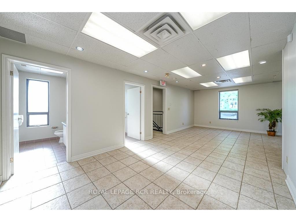 









590


Adelaide

Street, UPPER LEVEL,
Woodstock,




ON
N4S 4B9

