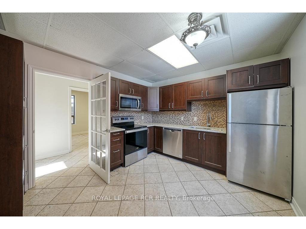 









590


Adelaide

Street, MAIN LEVEL,
Woodstock,




ON
N4S 4B9

