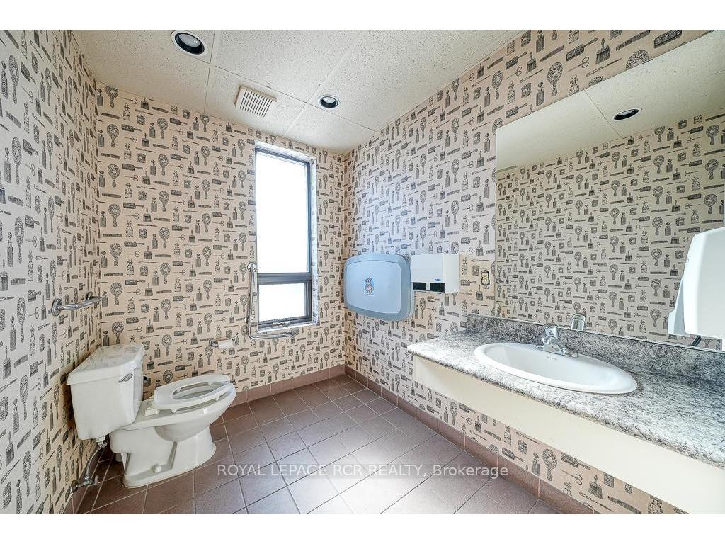 









590


Adelaide

Street, MAIN LEVEL,
Woodstock,




ON
N4S 4B9

