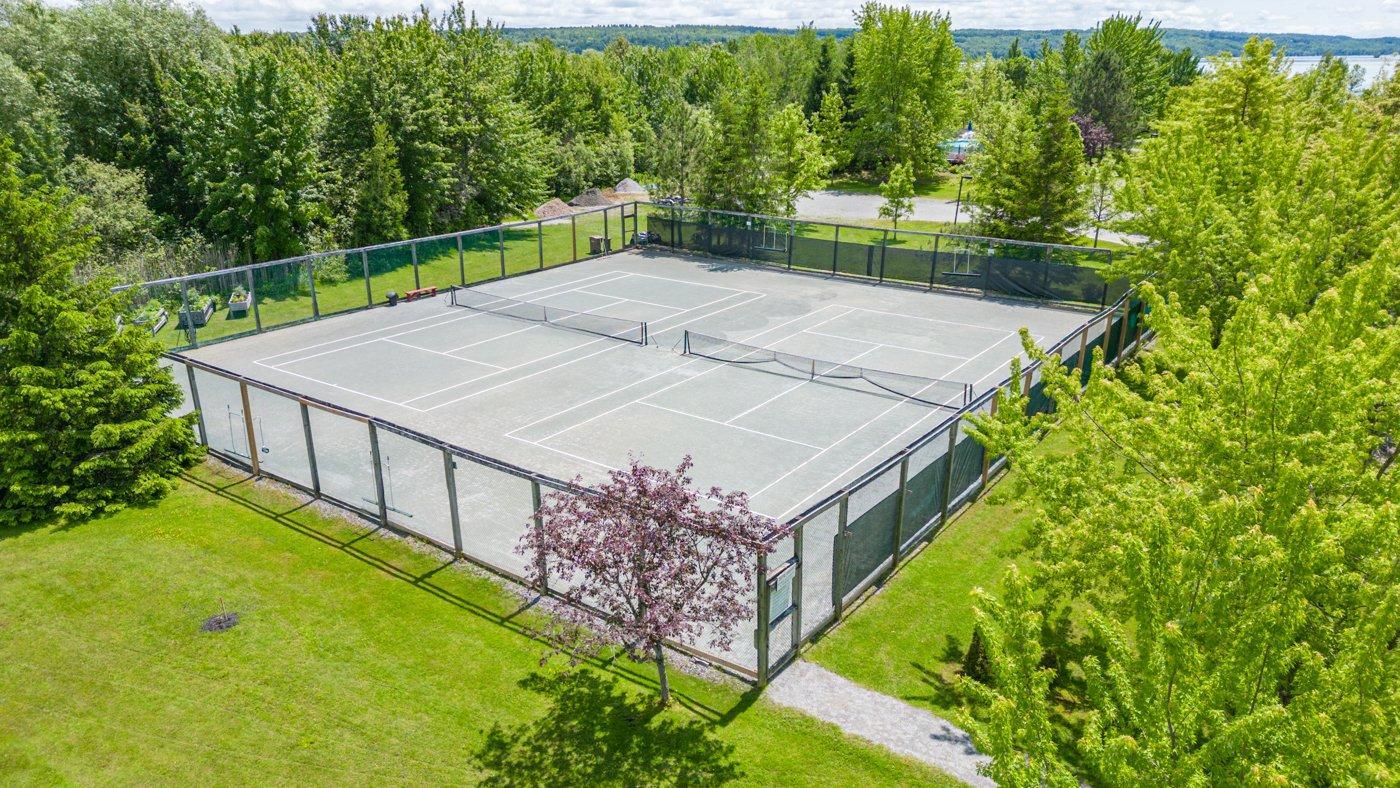 









2085


Place du Club-Memphré

, 410,
Magog,




QC
J1X7P4

