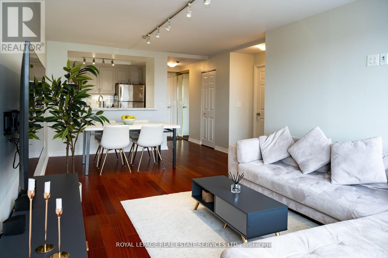 












212 - 7 CONCORDE PLACE

,
Toronto,




Ontario
M3C3N4

