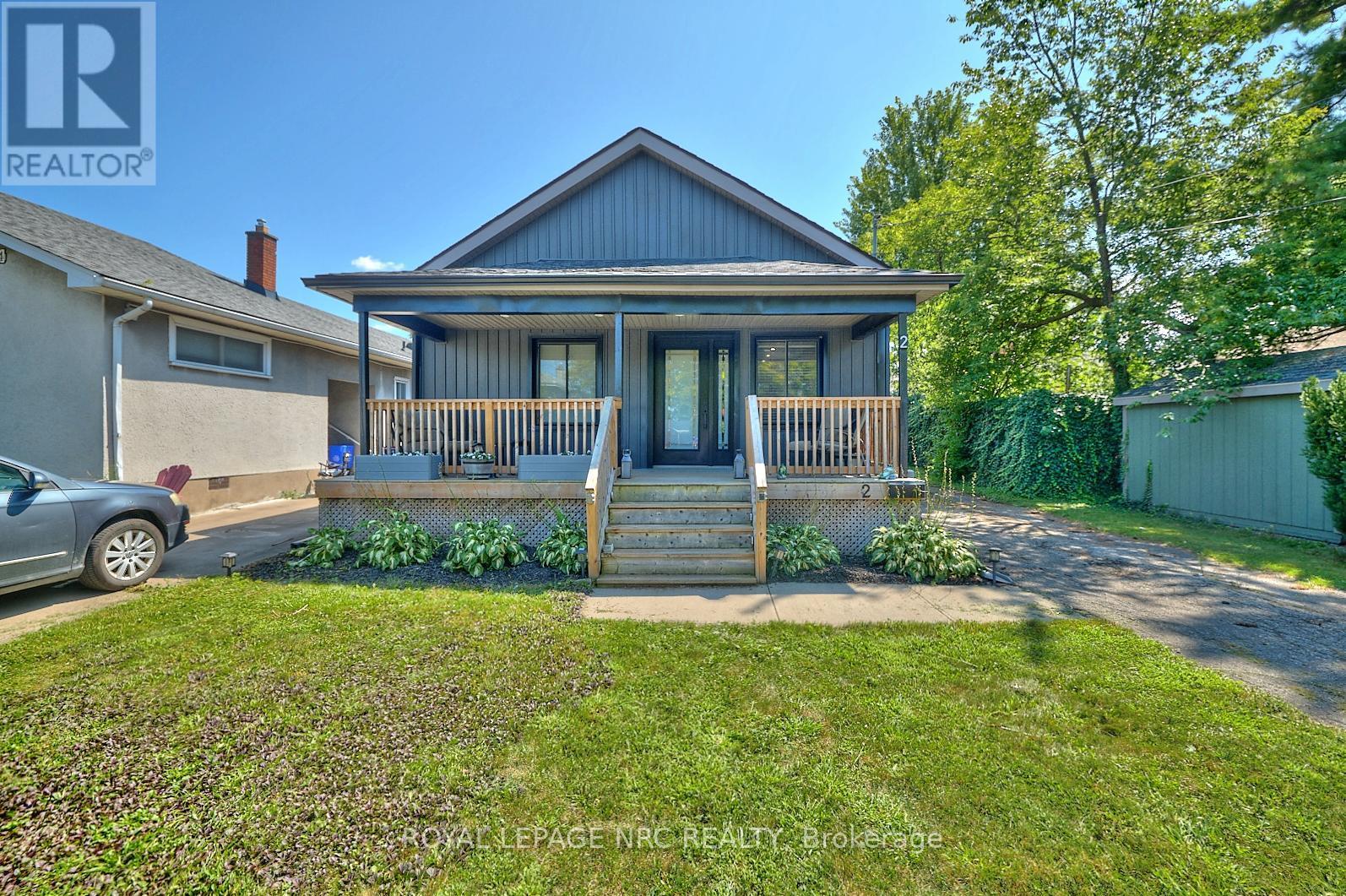 












2 FAIRBURN AVENUE

,
St. Catharines (Burleigh Hill),




Ontario
L2T1B2

