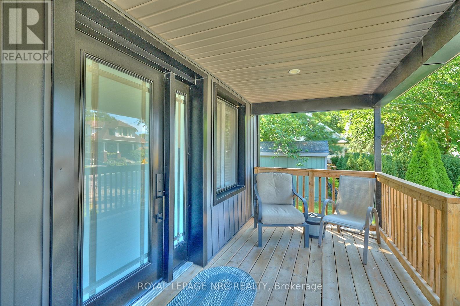 












2 FAIRBURN AVENUE

,
St. Catharines (Burleigh Hill),




Ontario
L2T1B2

